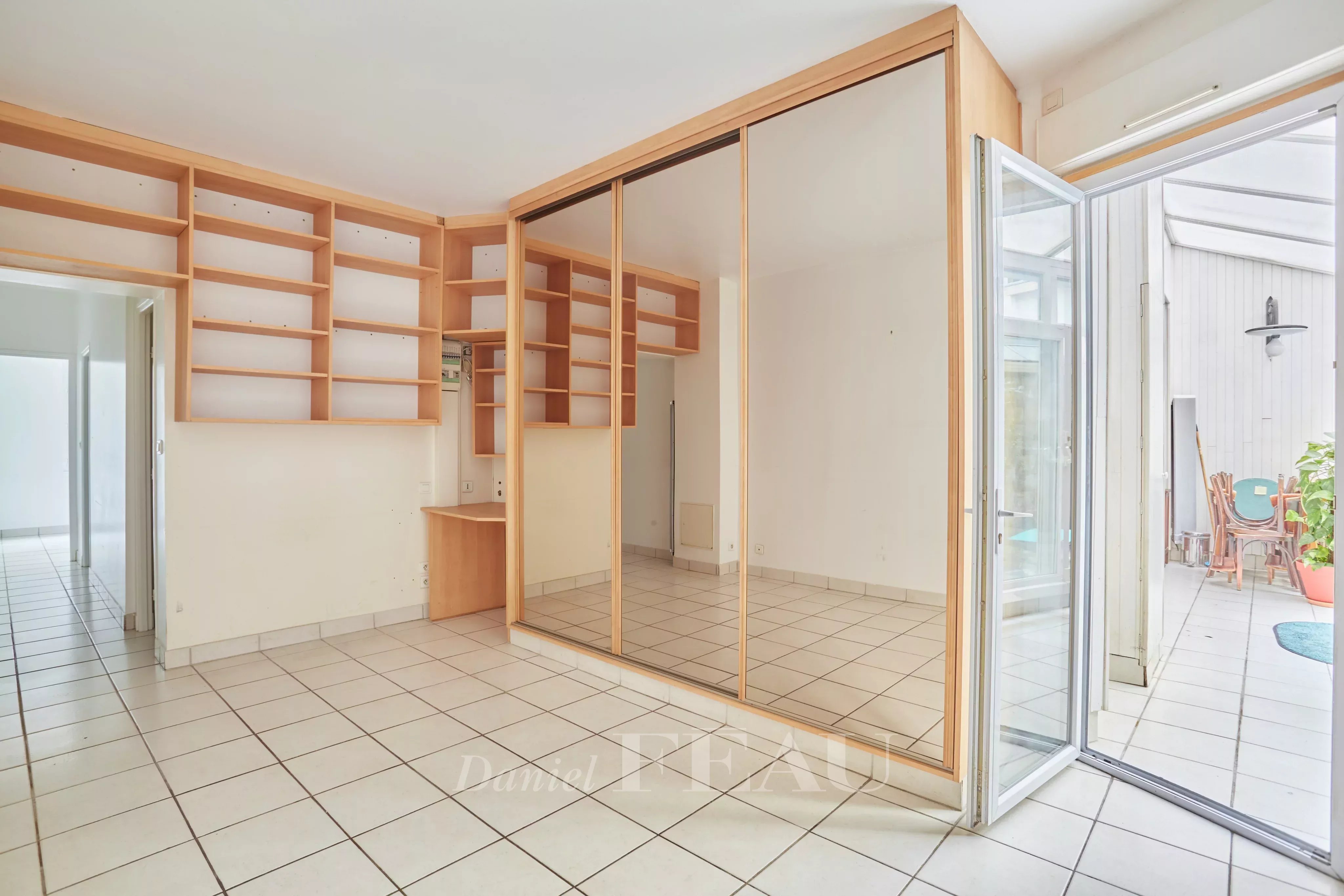 Sale Apartment Paris 17th
