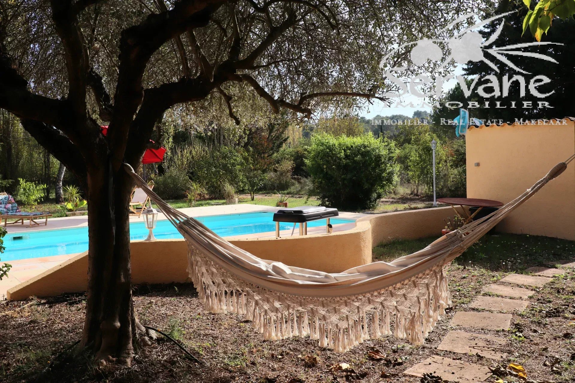 SOLE AGENCY LORGUES 3 BEDROOMS VILLA