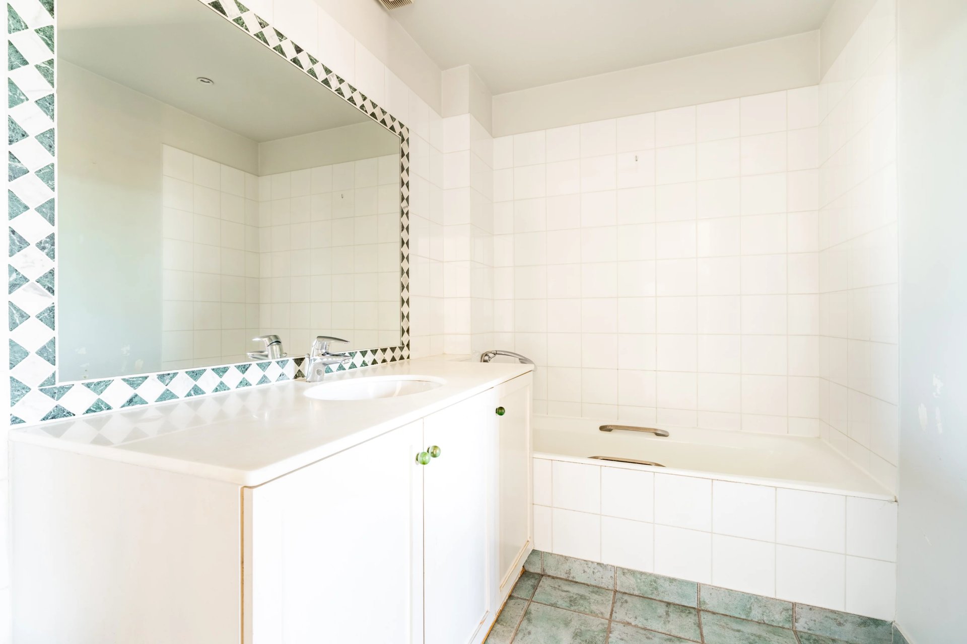 3 Bedroom Apartment/Flat's Image 10
