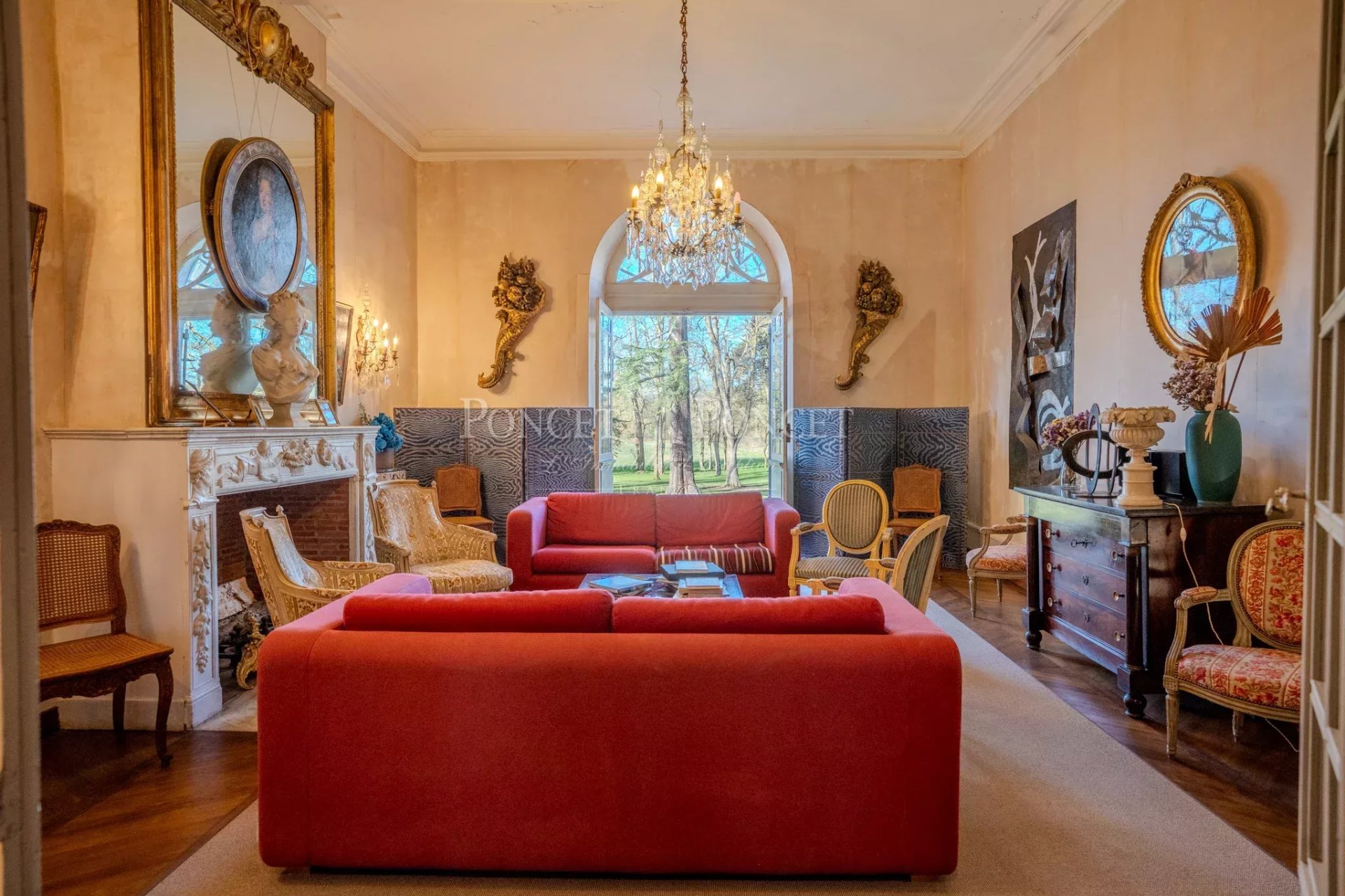 16 Bedroom Chateau's Image 10