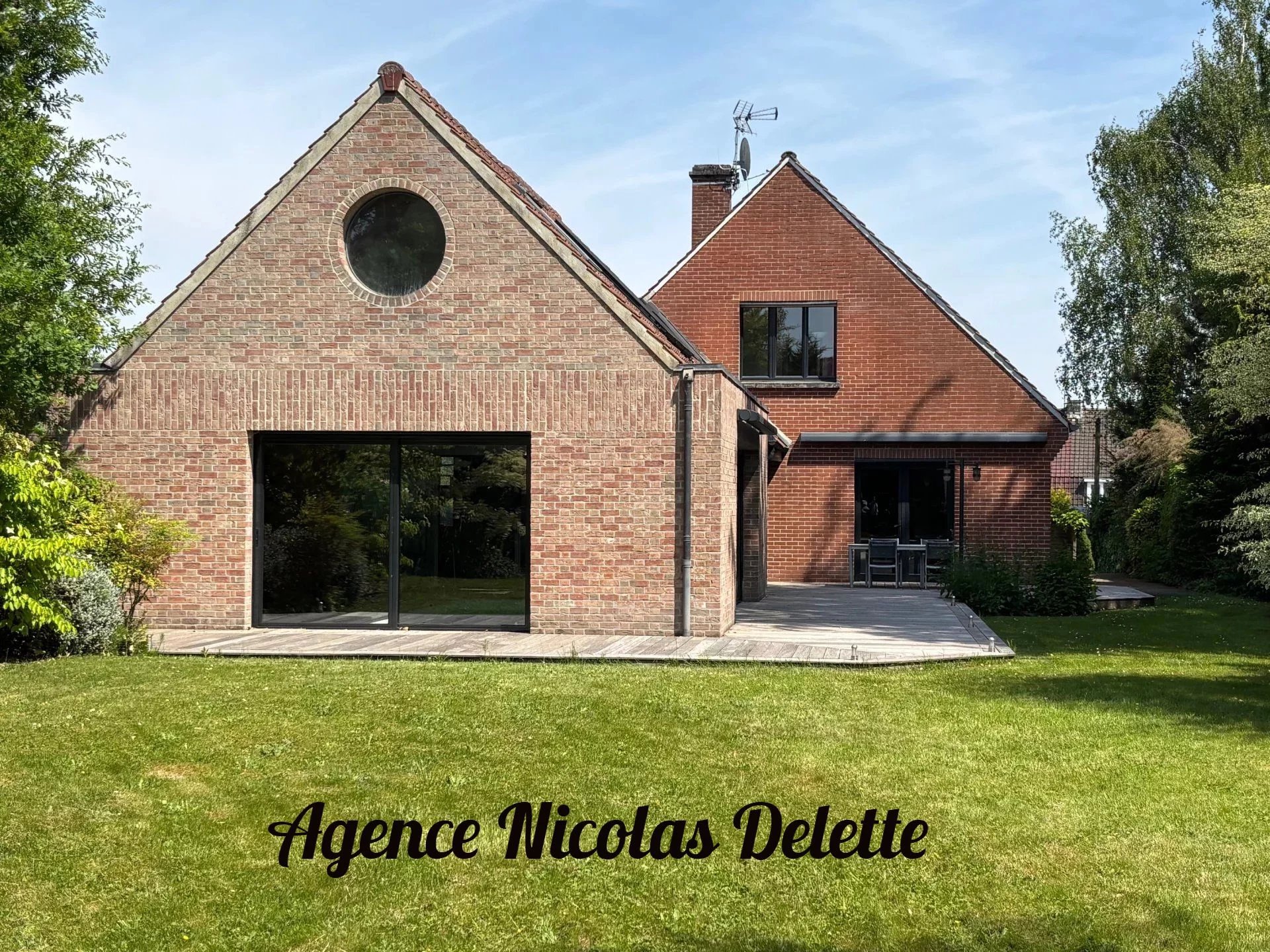 Agence immobilière de 