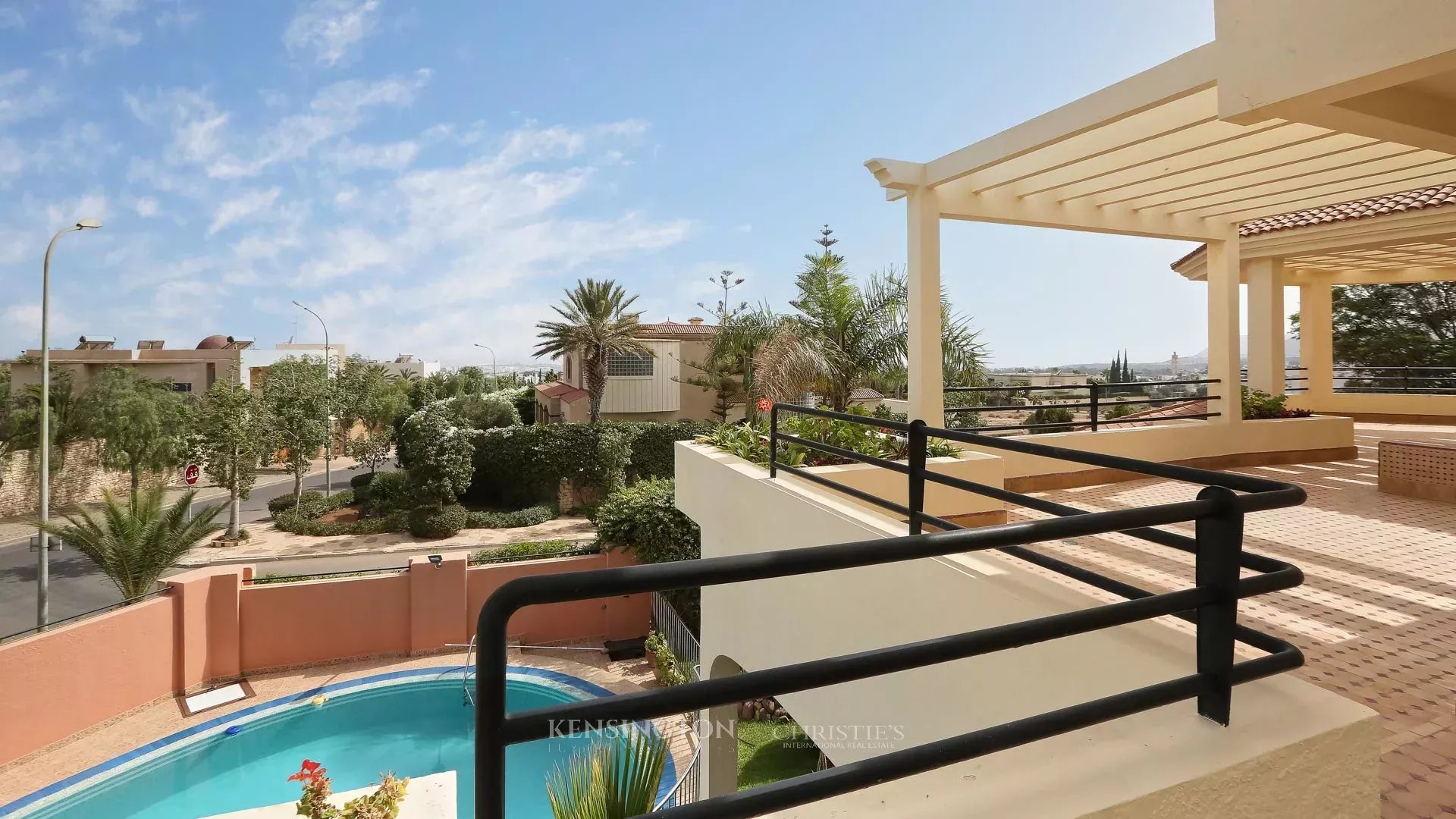 5 Bedroom Villa/Townhouse's Image 3