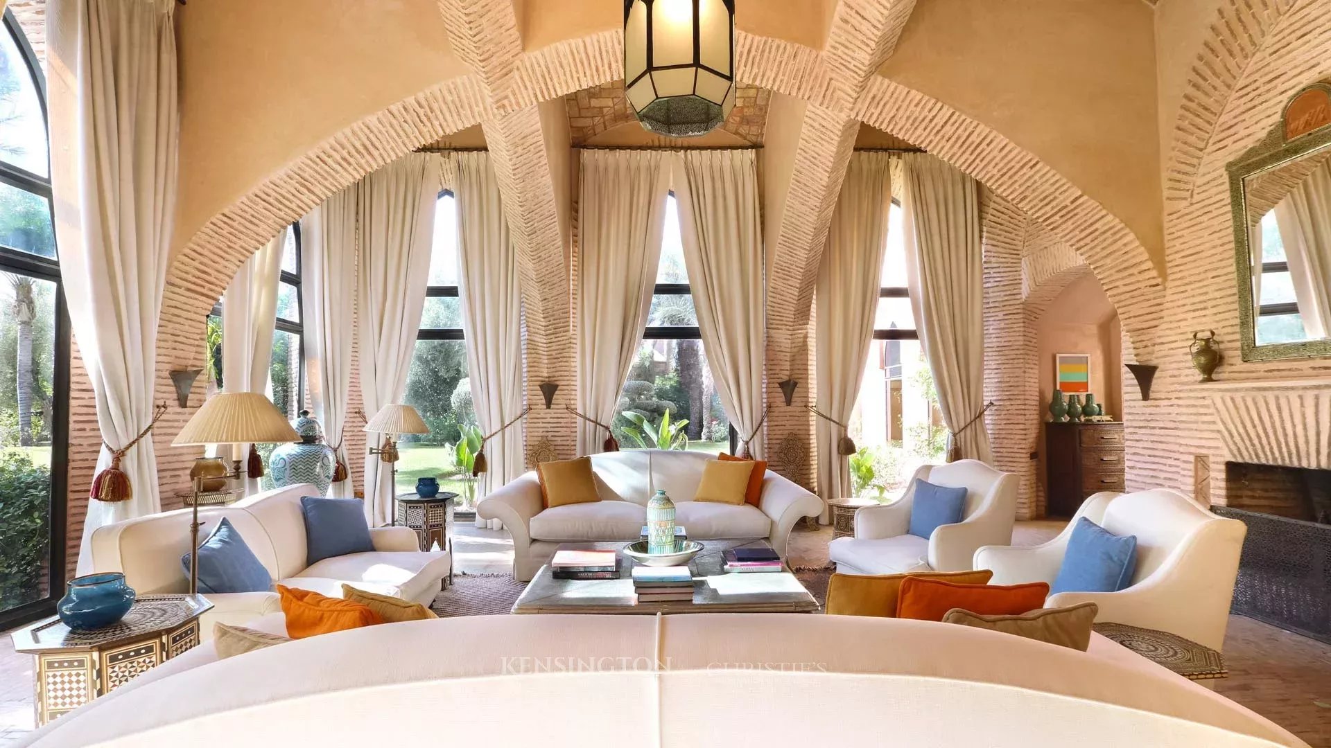 8 Bedroom Villa/Townhouse's Image 7