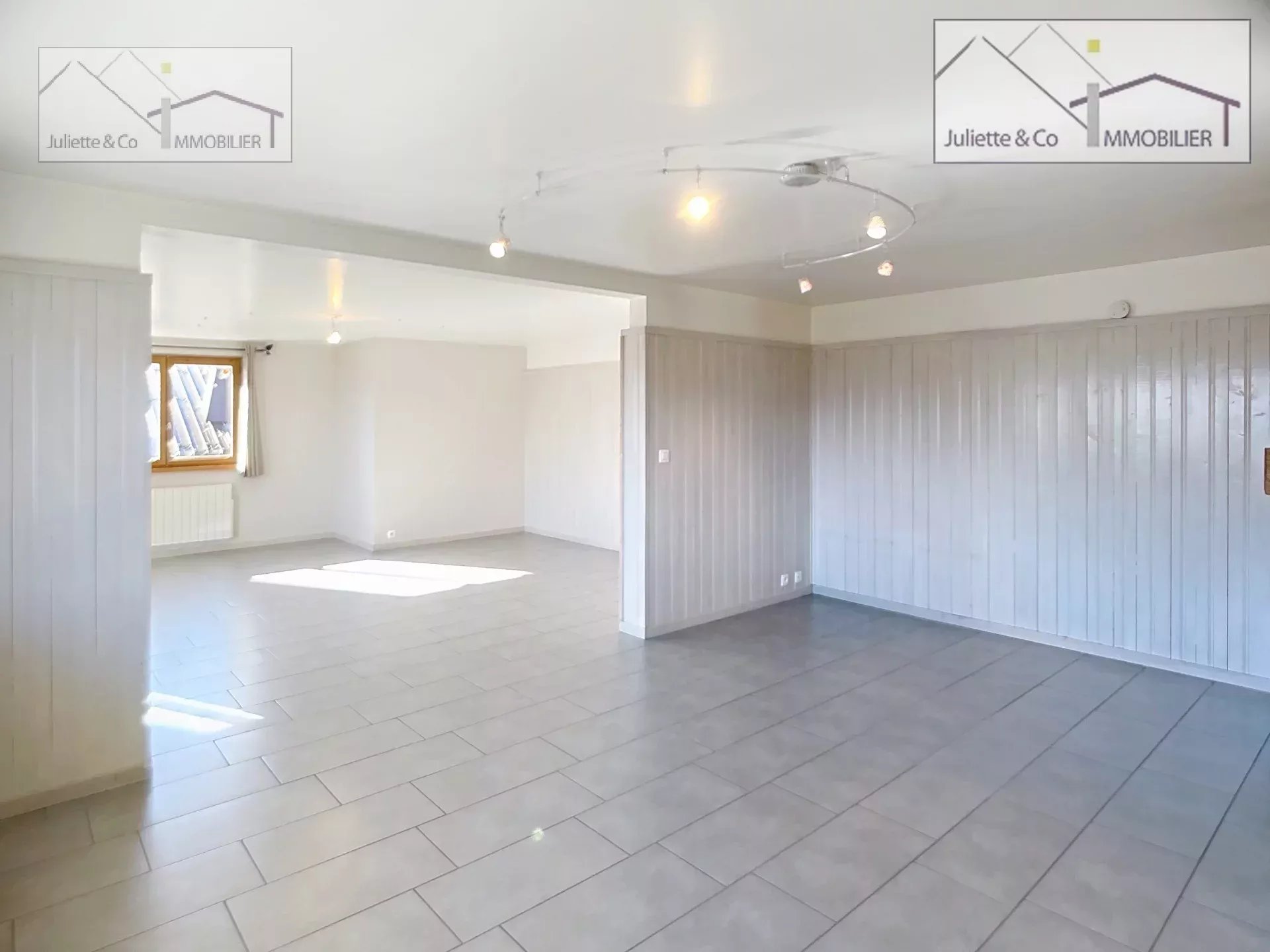 Photo of Three-bedroom apartment in Cordon