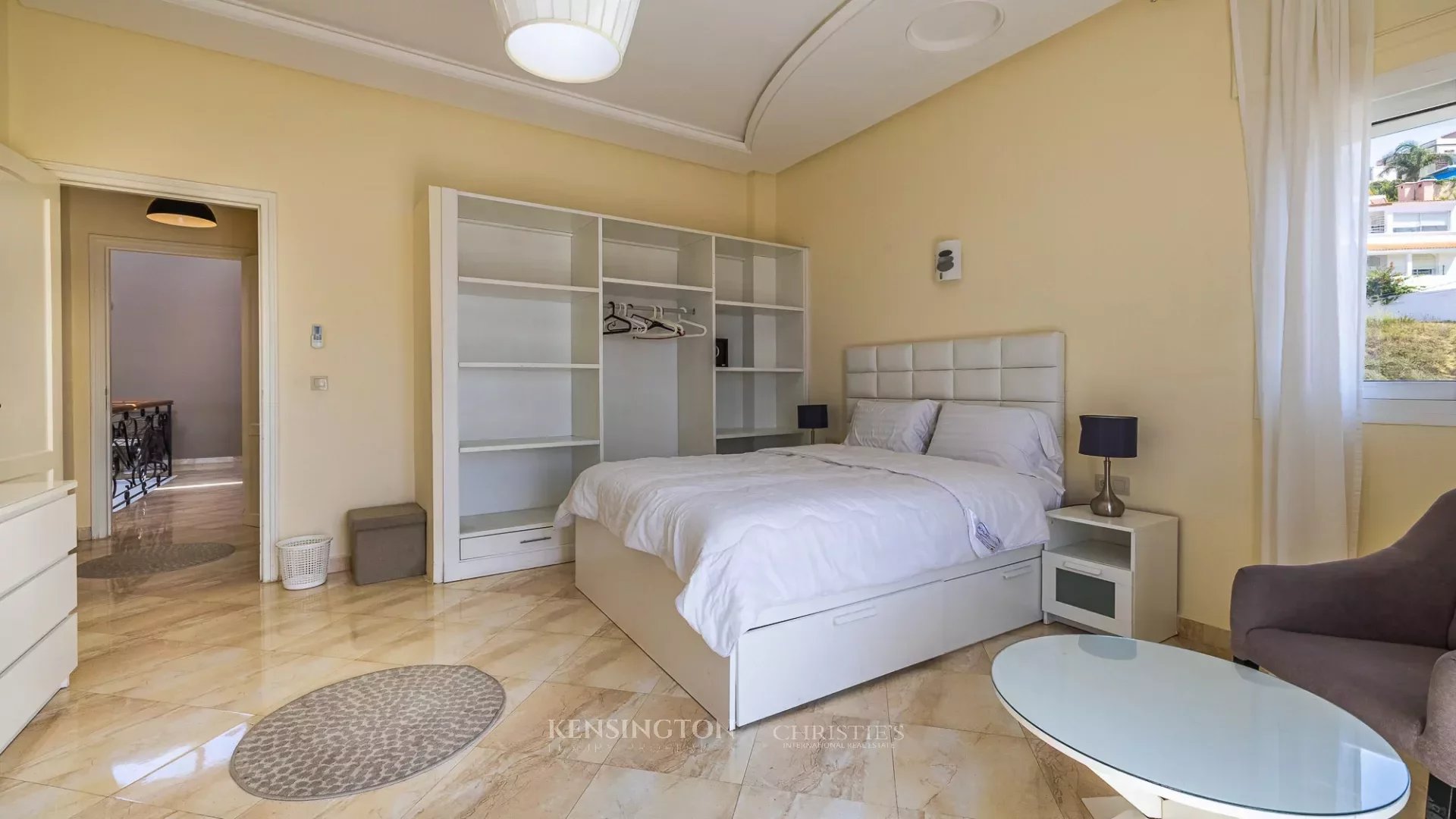 7 Bedroom Villa/Townhouse's Image 19