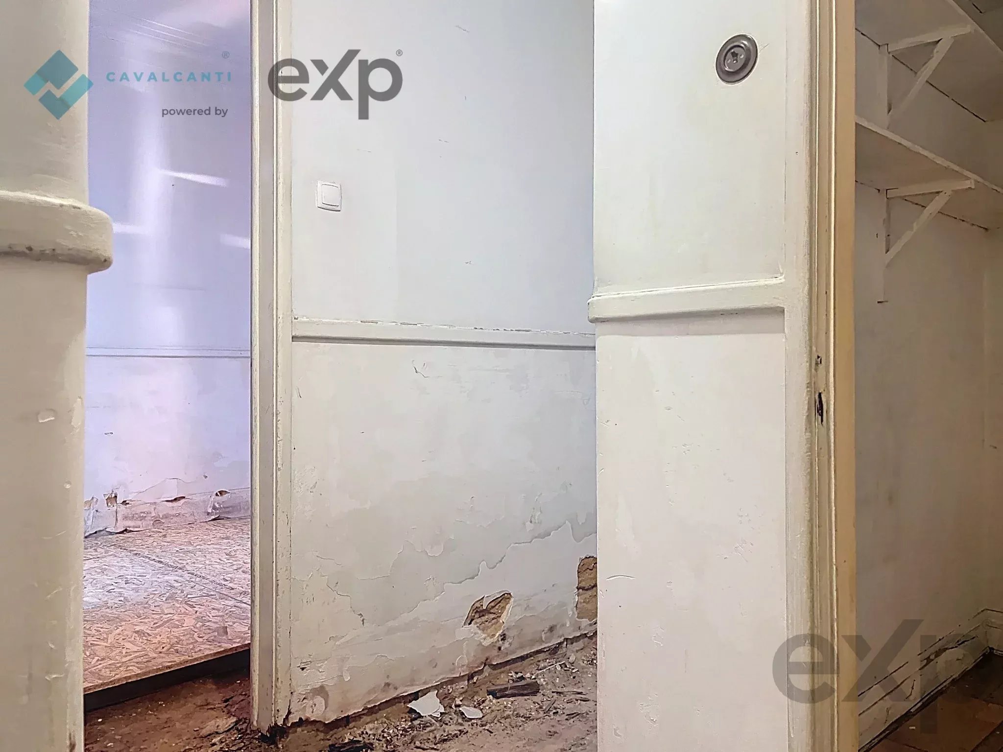 3-bedroom with charm and patio for renovation – Lisbon 86916807 image 27