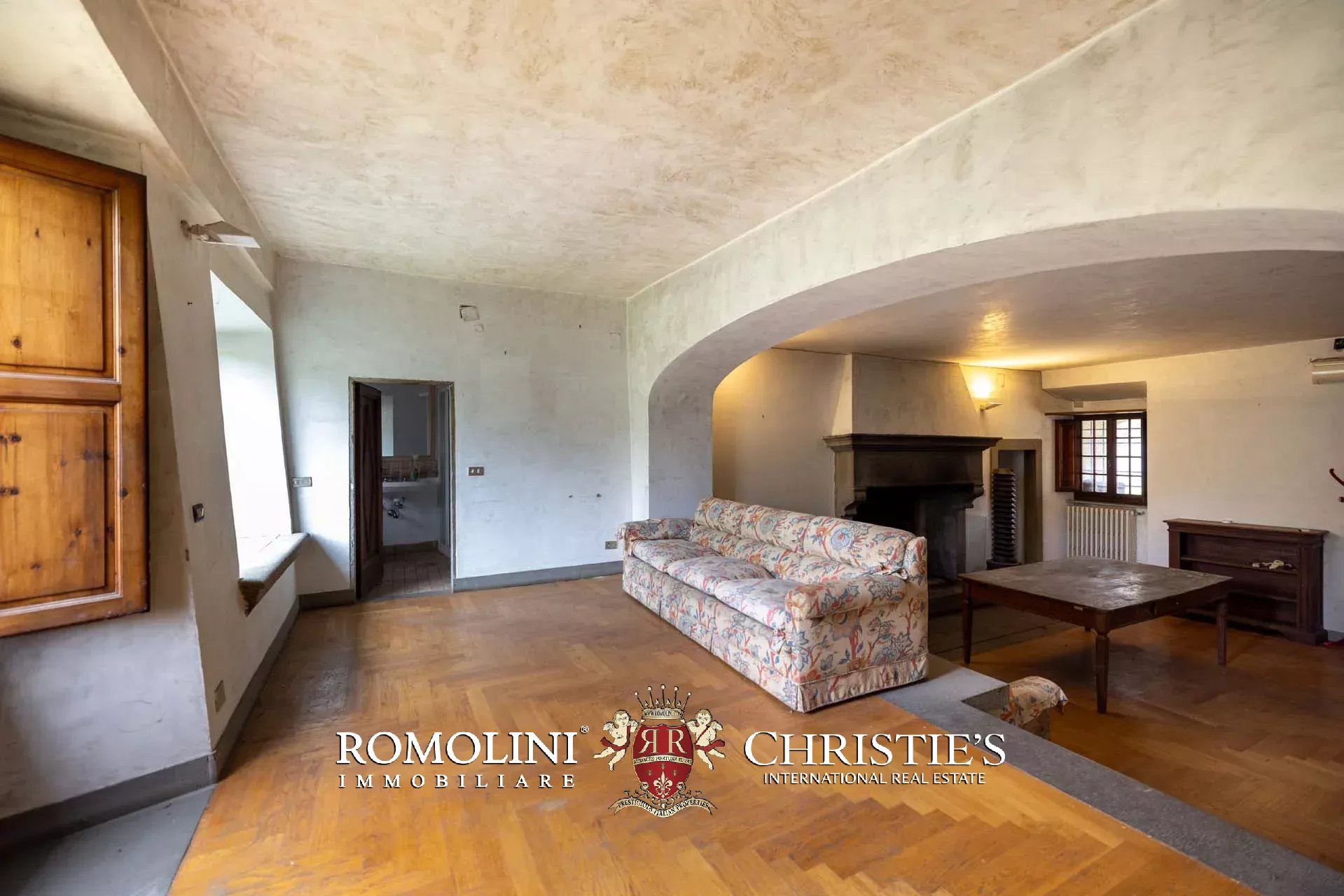 7 Bedroom Villa/Townhouse's Image 26