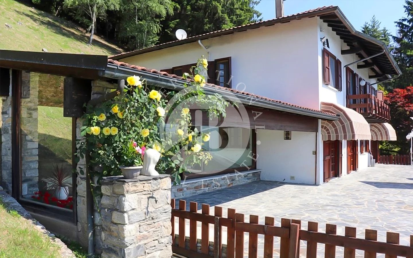 Villa in Armeno - Image 3