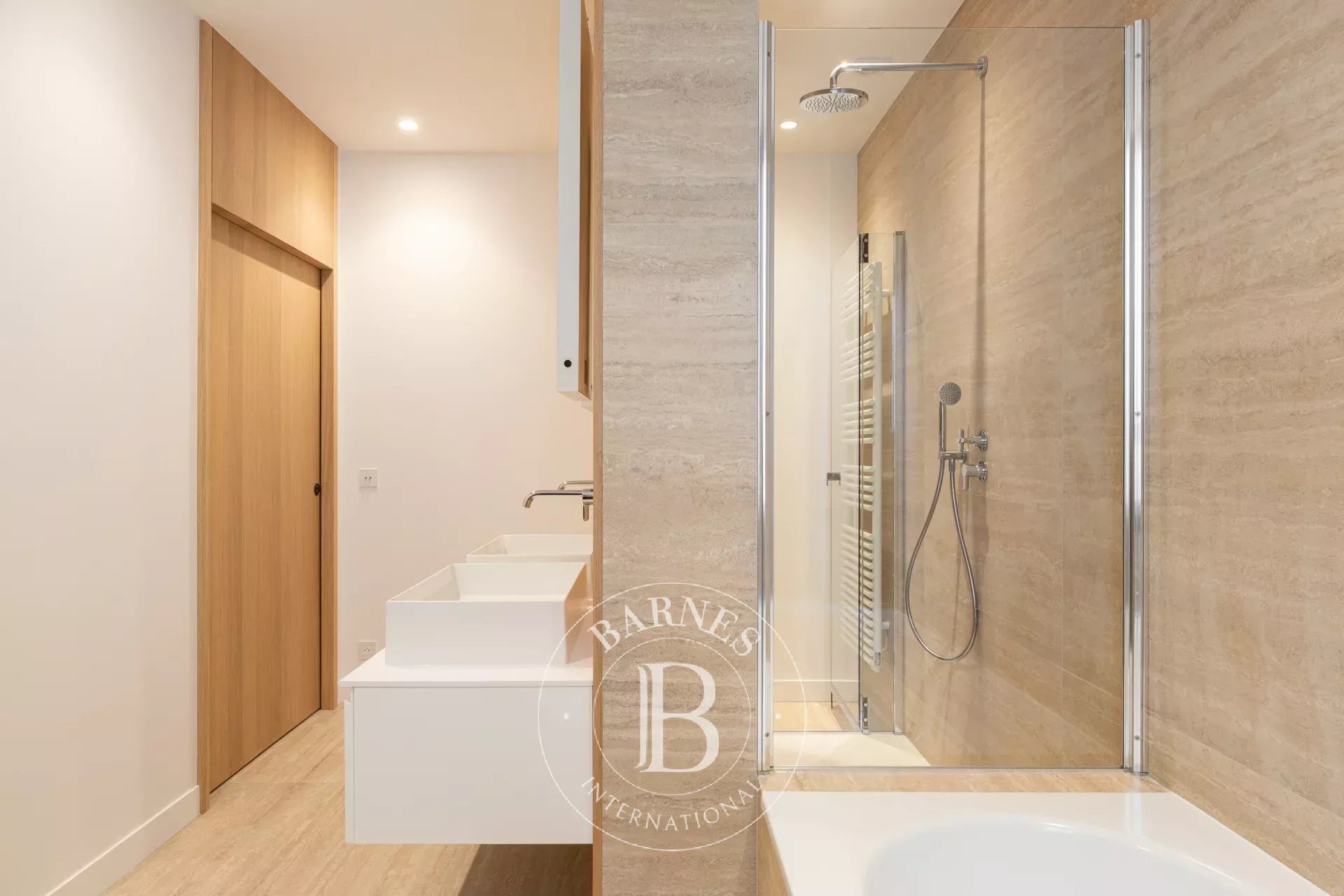 Daire Paris 8ème - picture 18