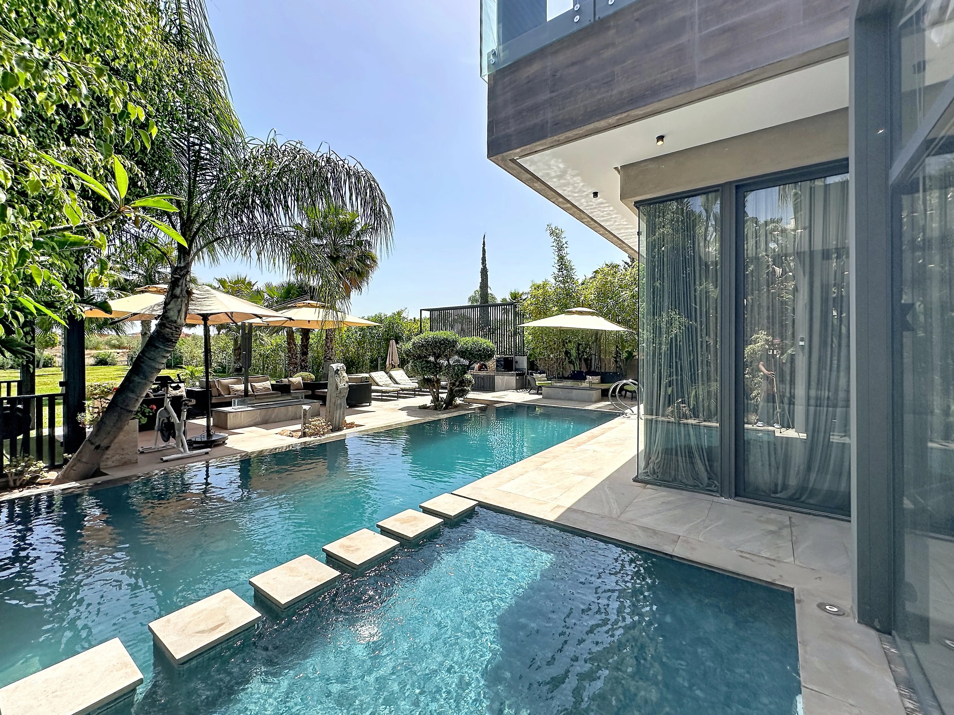 Exceptional Contemporary Villa with Heated Pool and Hammam in Marrakech