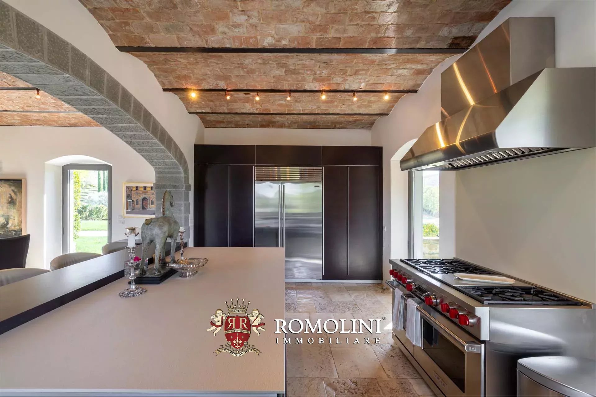 7 Bedroom Villa/Townhouse's Image 37