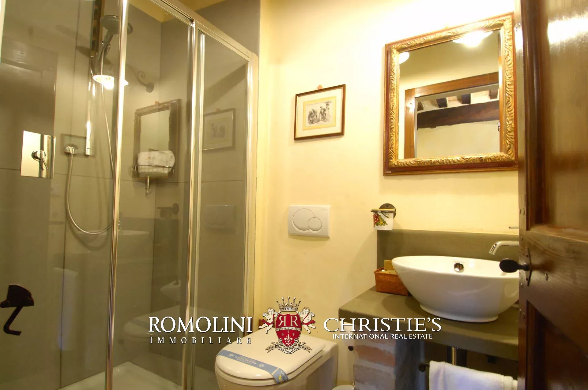 18 Bedroom Villa/Townhouse's Image 33