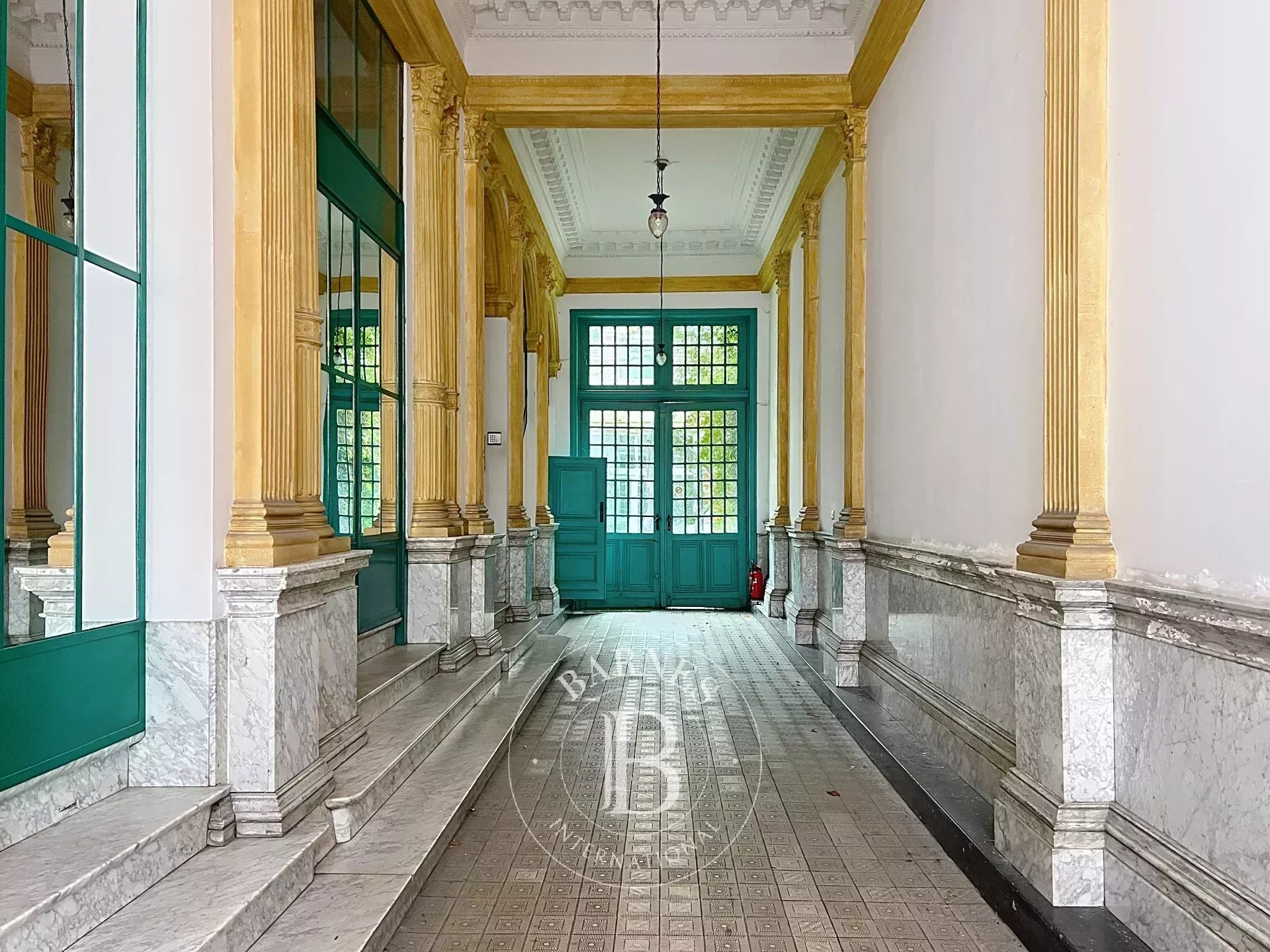 Brussels - La Cambre Horeca mixed-use building