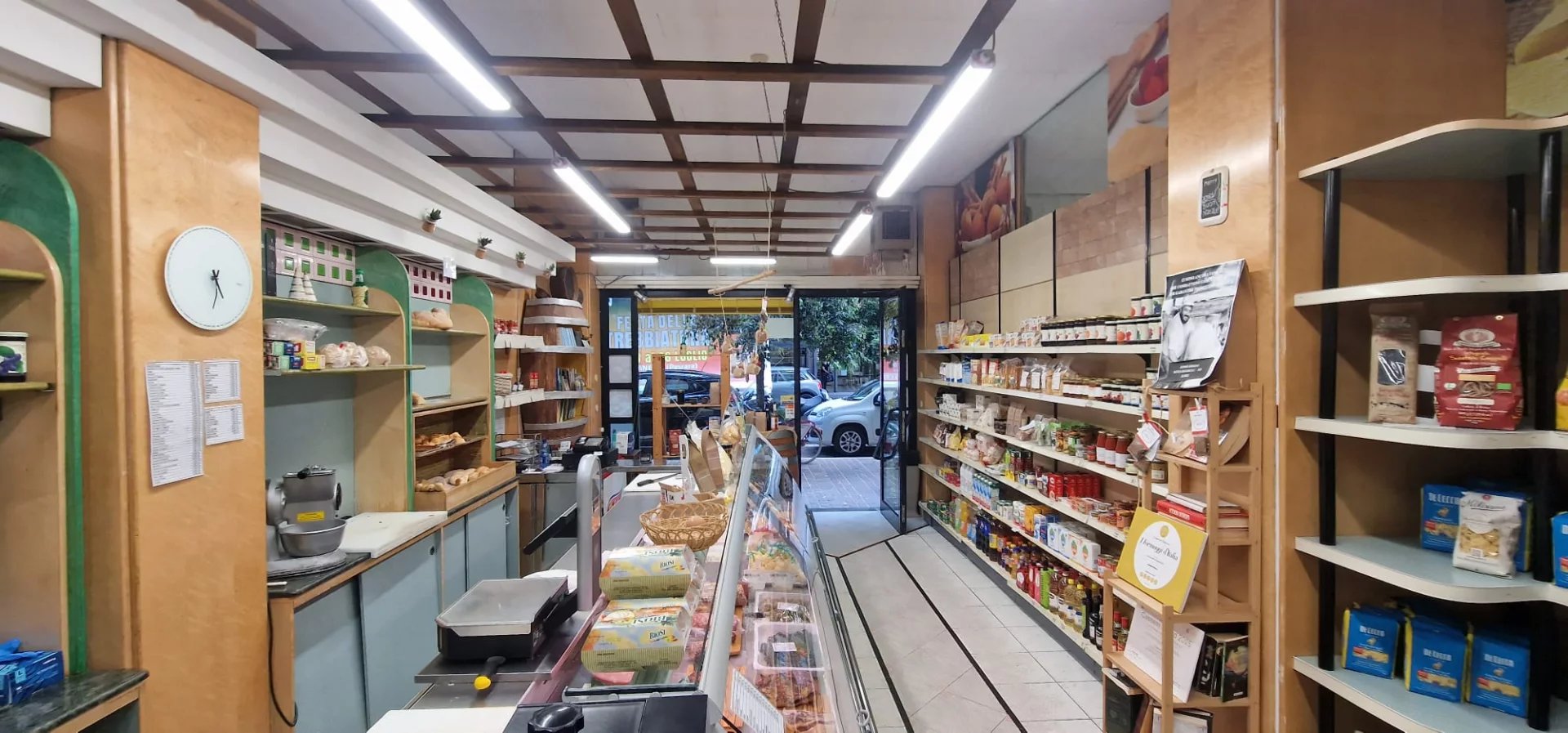 Vendita Attivitá commerciale - Mura negozio Pescara
