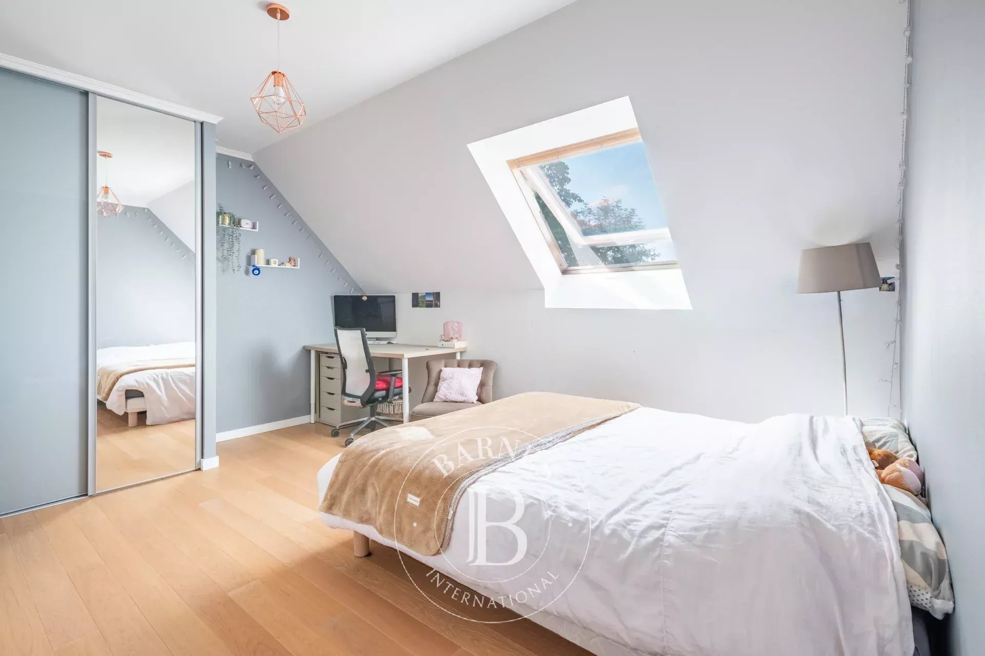 Vaux-sur-Seine  - Maison 8 Pi&egrave;ces 5 Chambres - picture 14