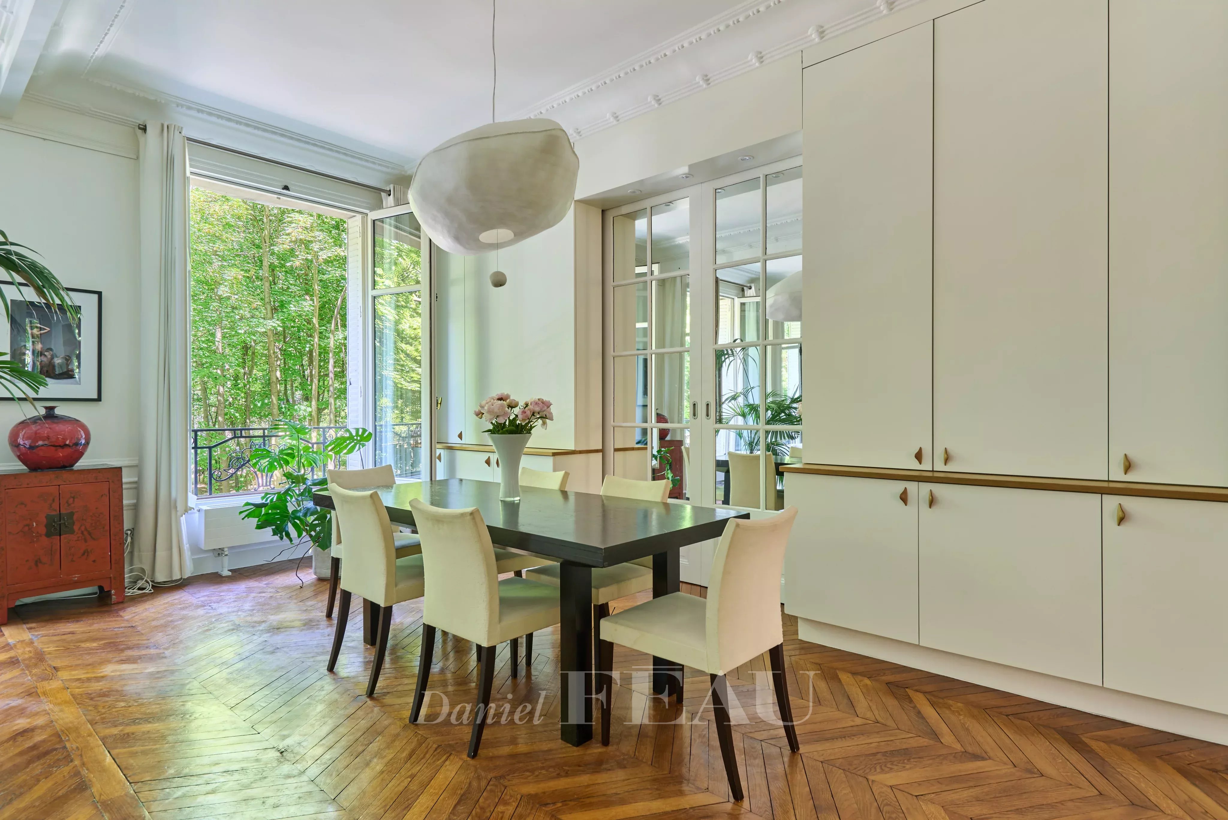 Sale Apartment Paris 16th