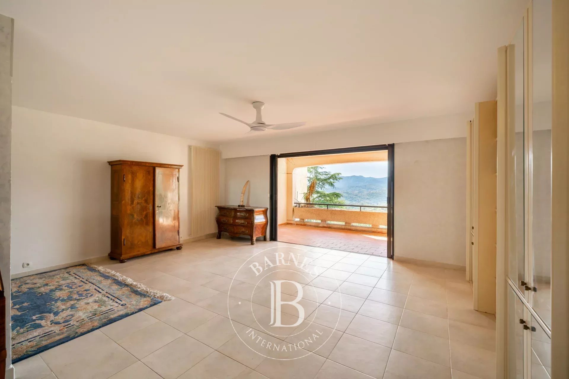 Daire Mandelieu-la-Napoule