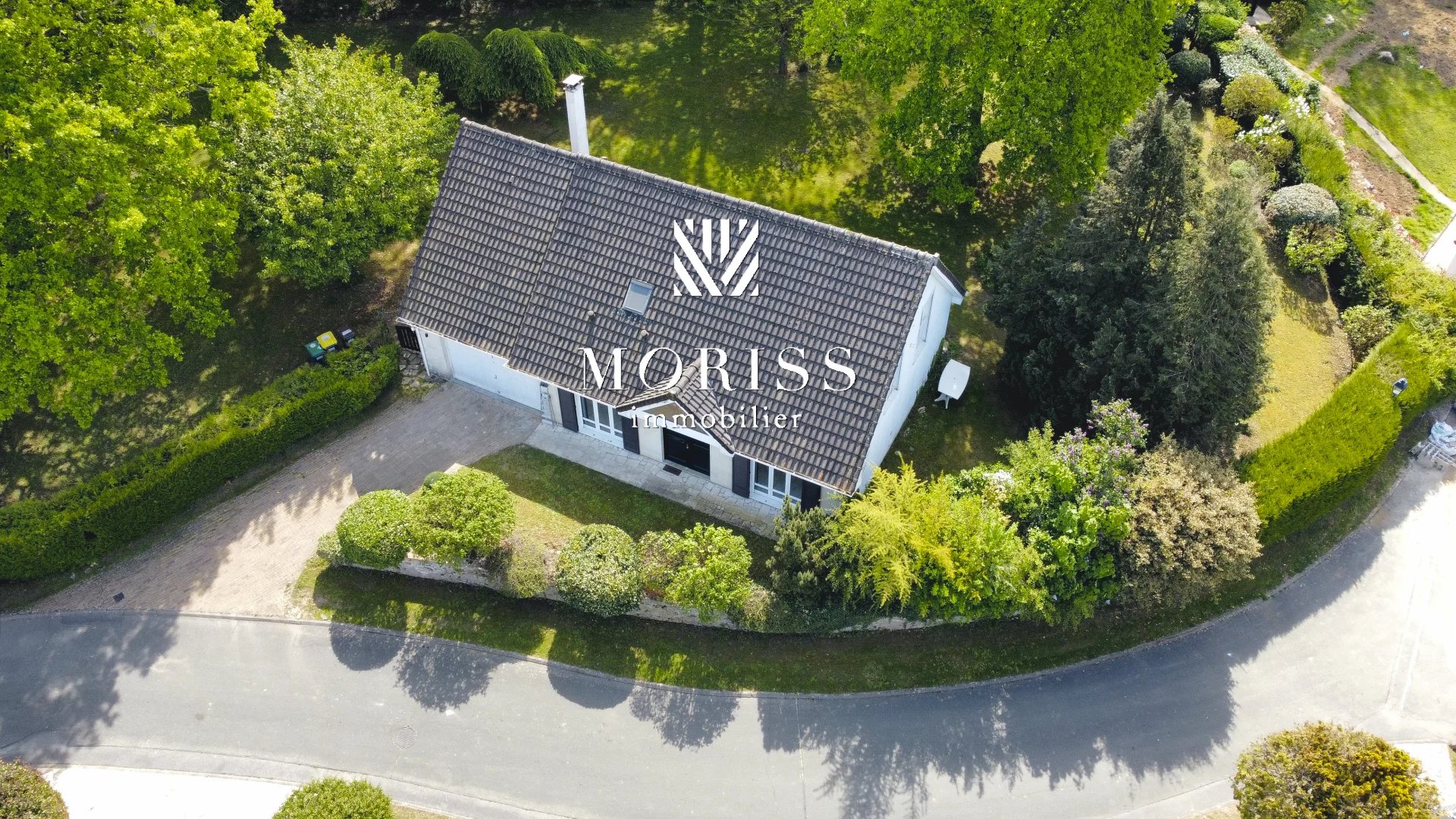 Santeny - Maison de 7 pièces de 197 m2 avec jardin, piscine et t - Image 1