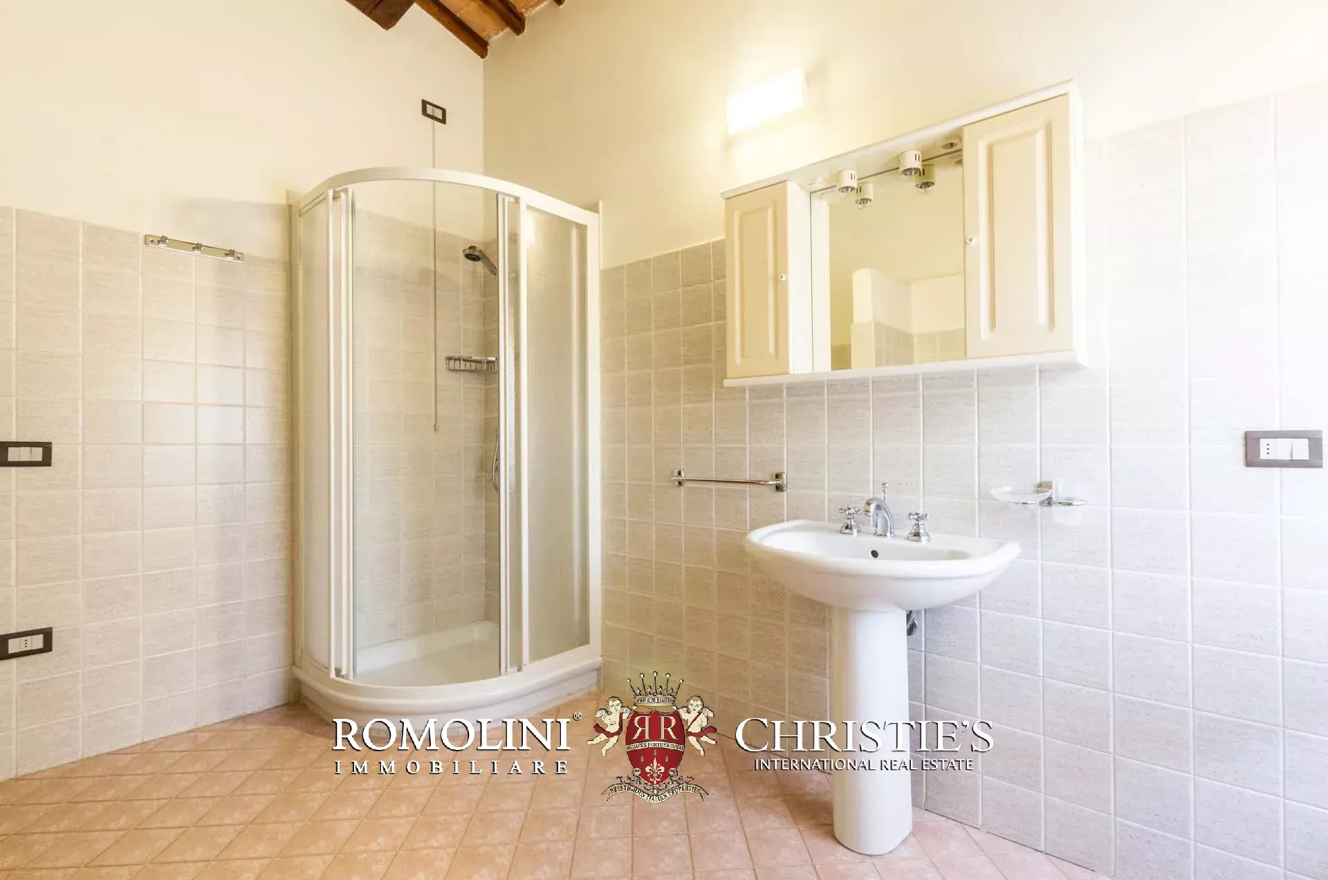 35 Bedroom Villa/Townhouse's Image 28