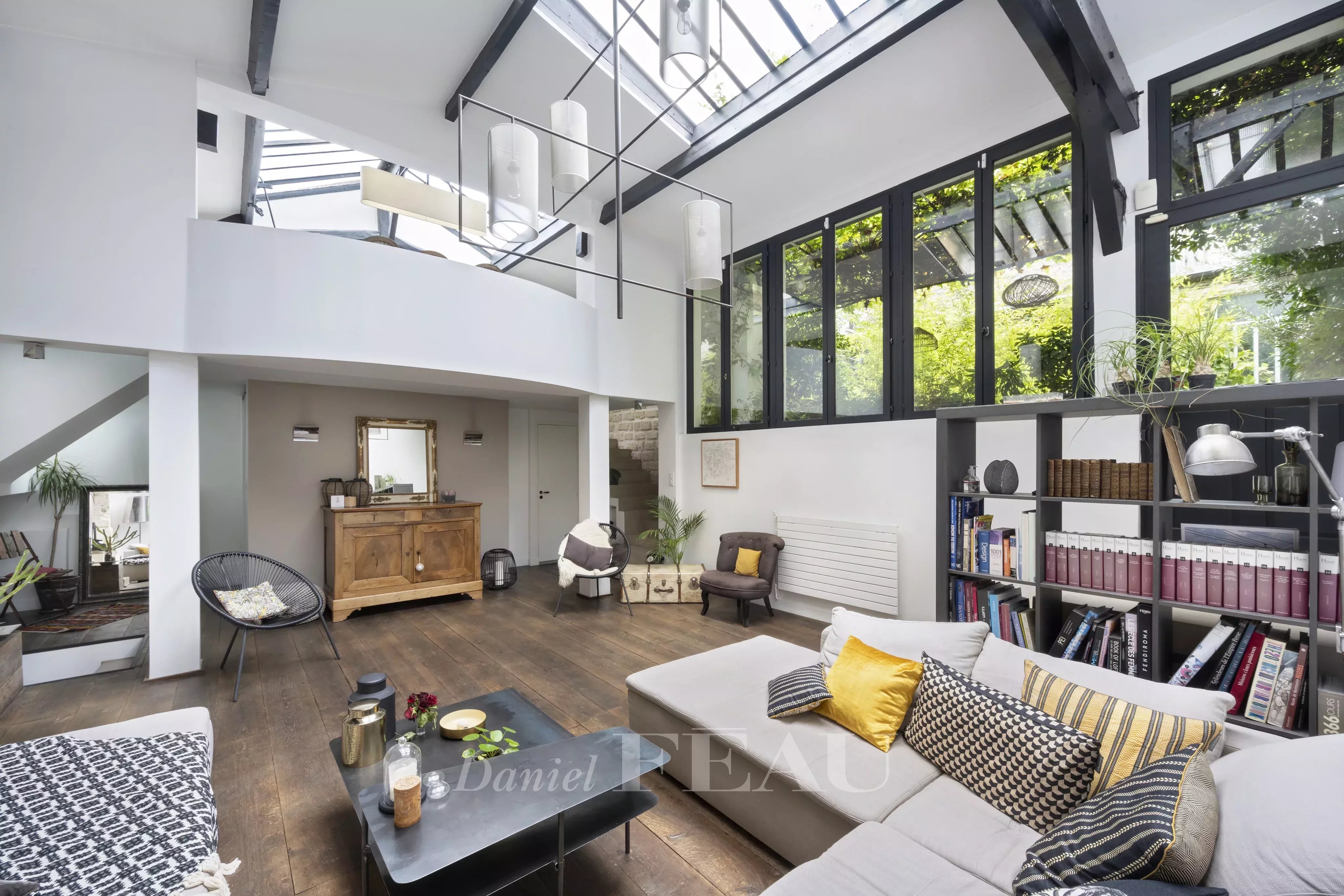 Sale Apartment Paris 11th