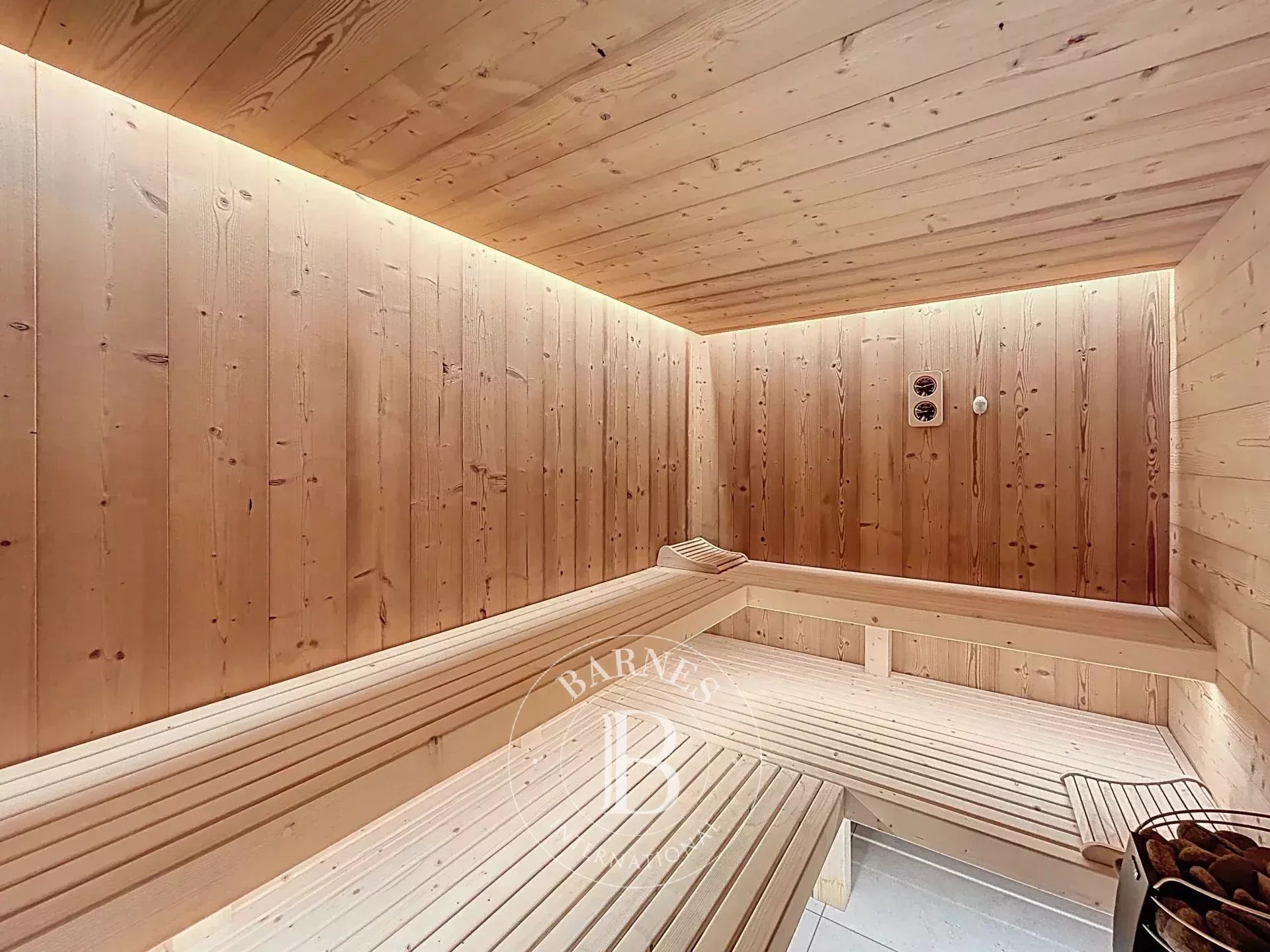 Photo of Châtel – Exceptional Chalet – 230 sqm – Sleeps 10 – Spa, Sauna & Stunning Views