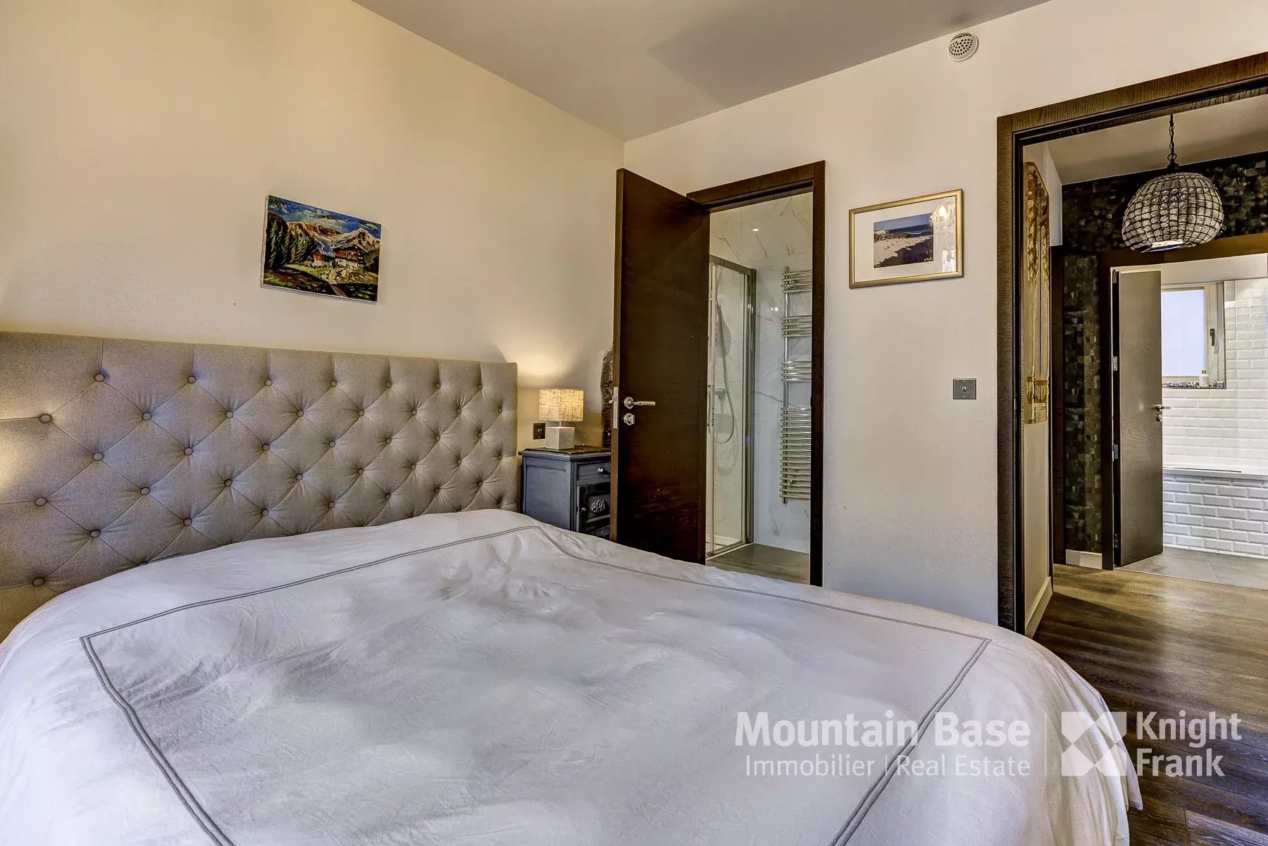 Photo of A beautifully renovated, 6-bedroom house in central Chamonix
