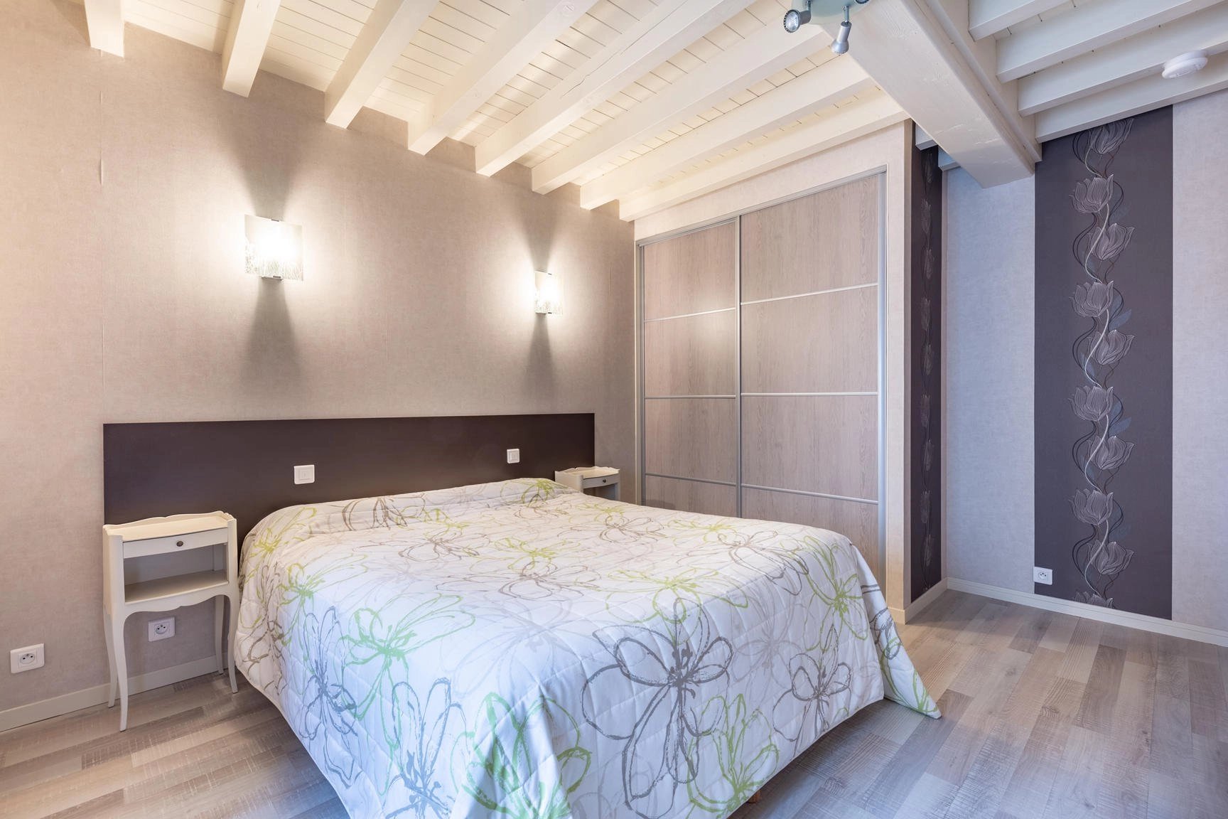 Ancienne ferme rénovéee de 185 m² - 69 Les Chères