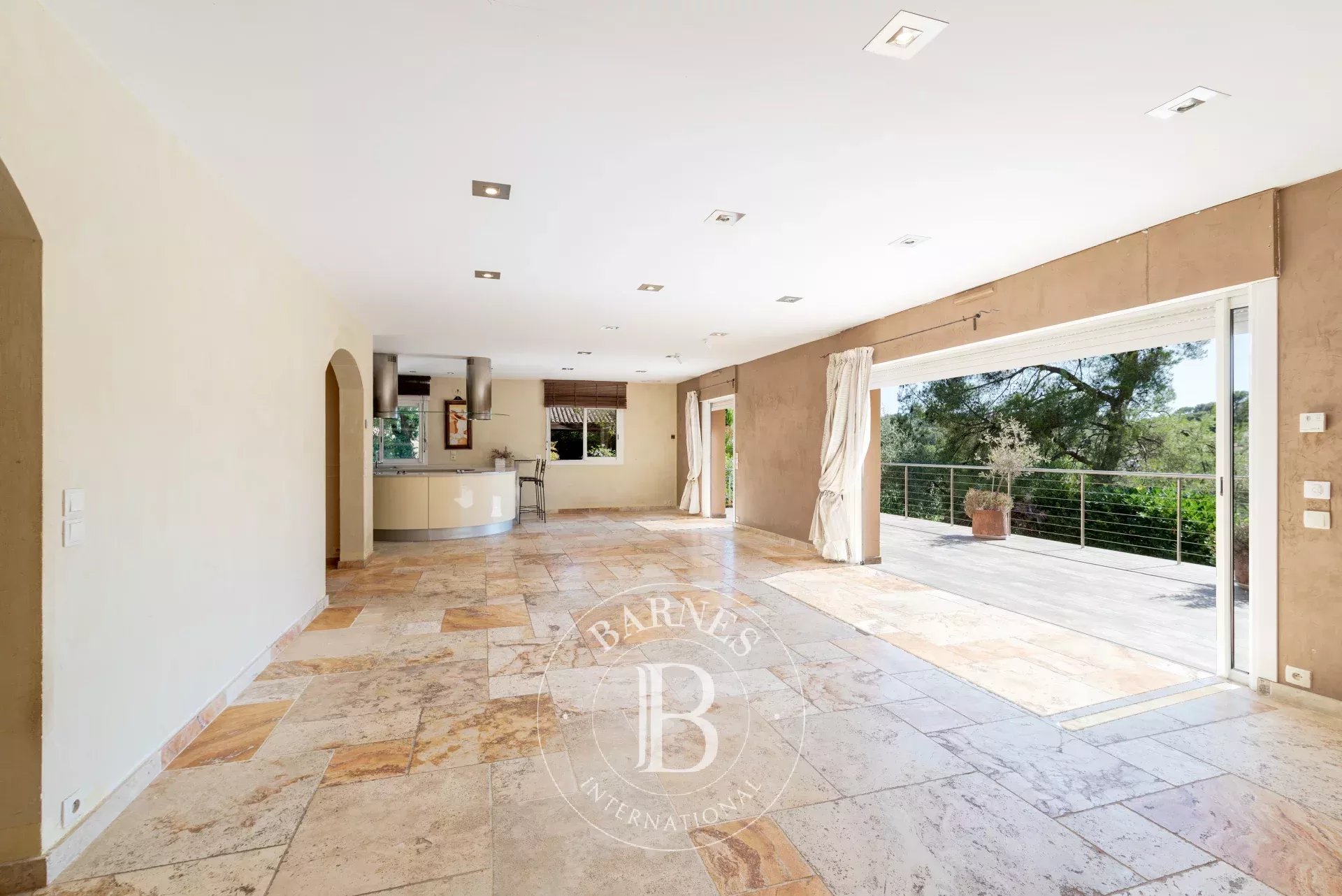 Villa Roquefort-les-Pins - picture 8