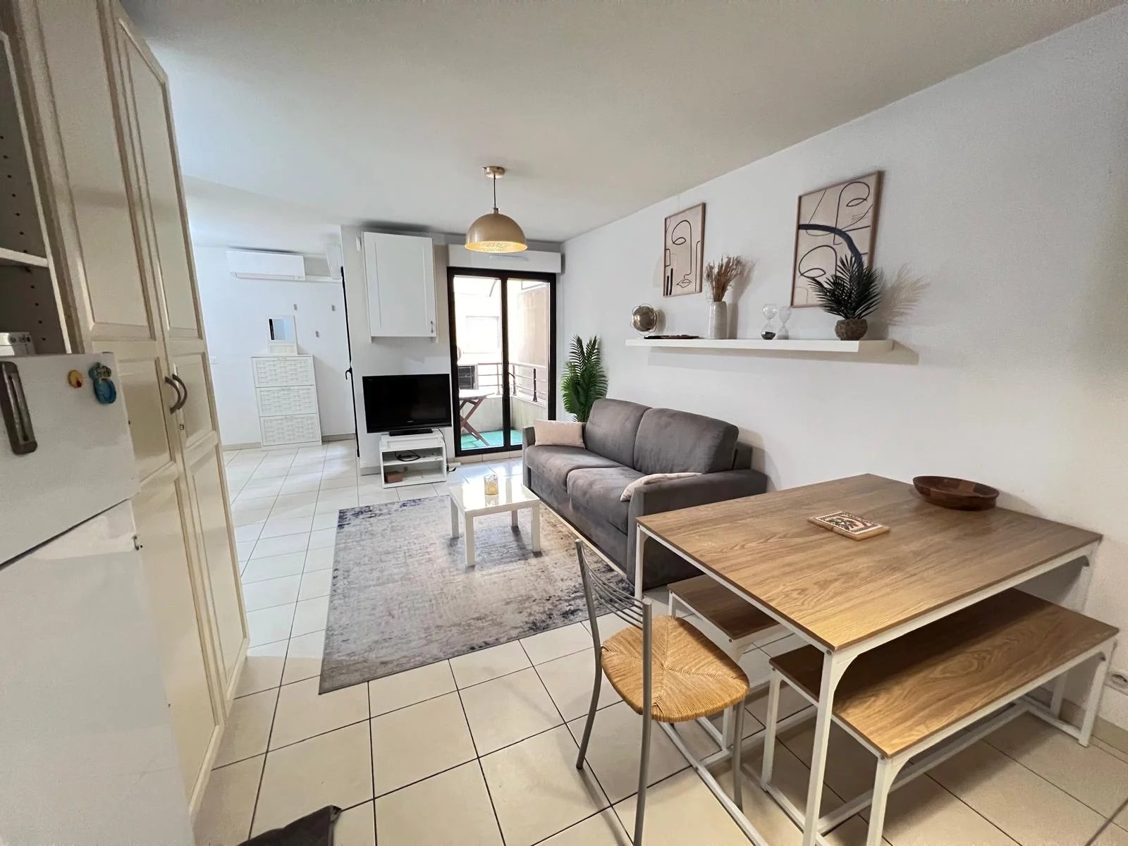 2 pièces gare routière