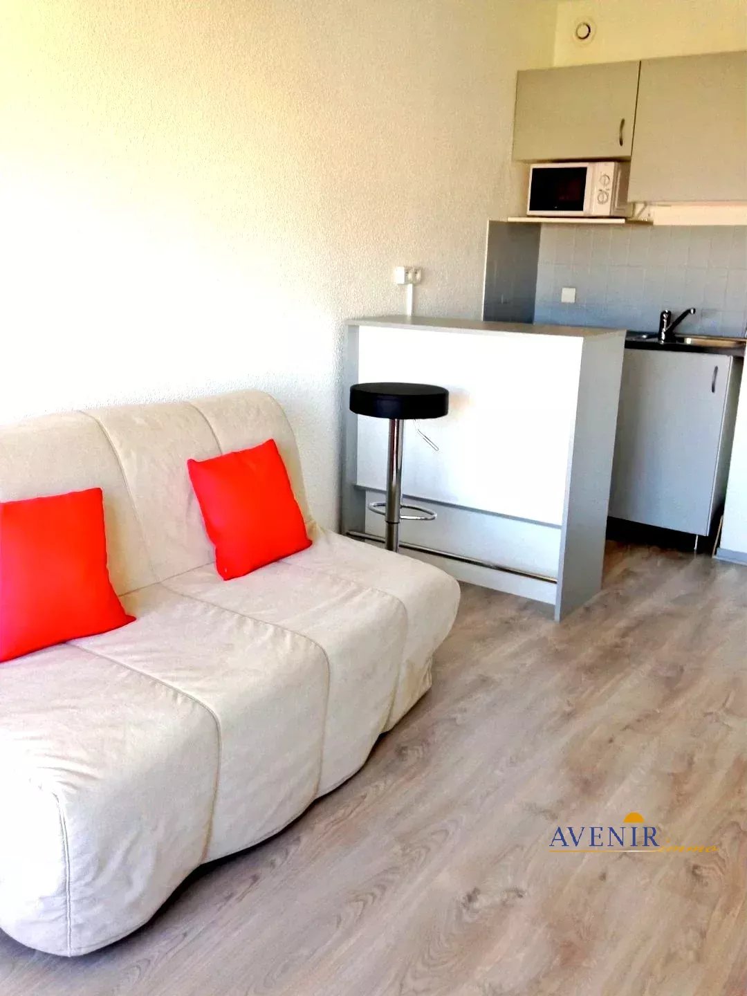 A louer studio meuble Avenue de la Timone