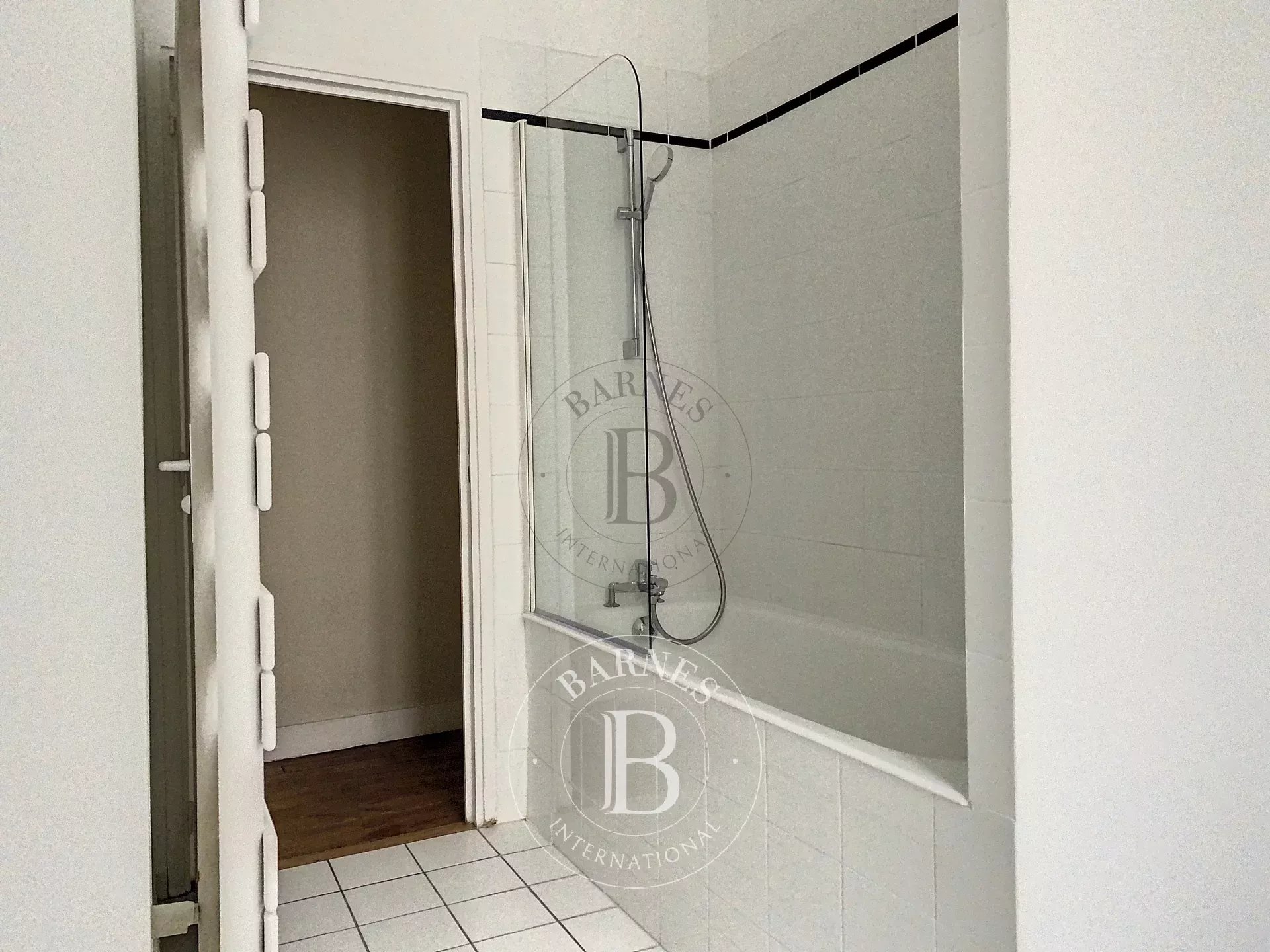 Daire Paris 10ème - picture 9