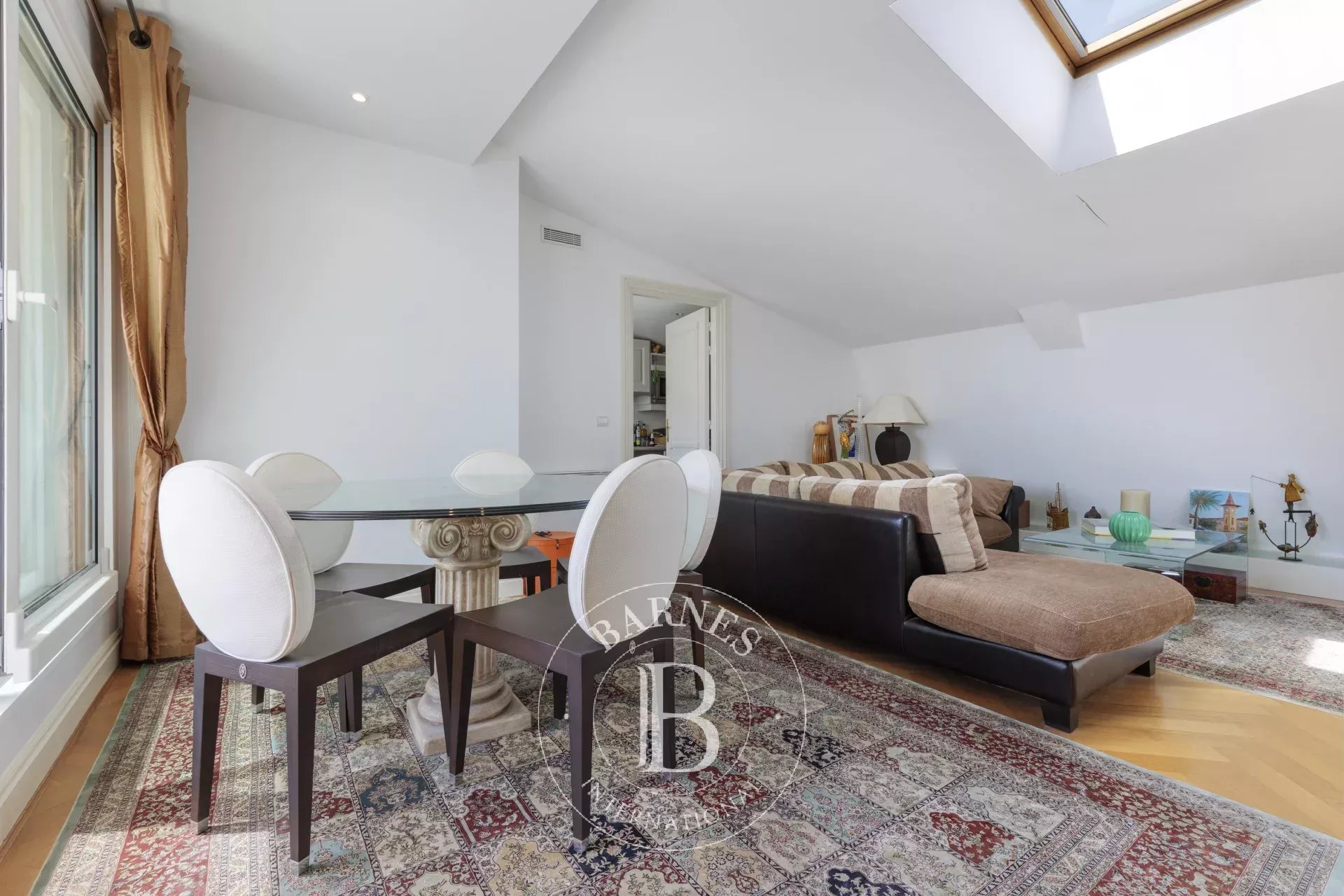 Apartment Paris 75008  -  ref 87067501 (picture 2)
