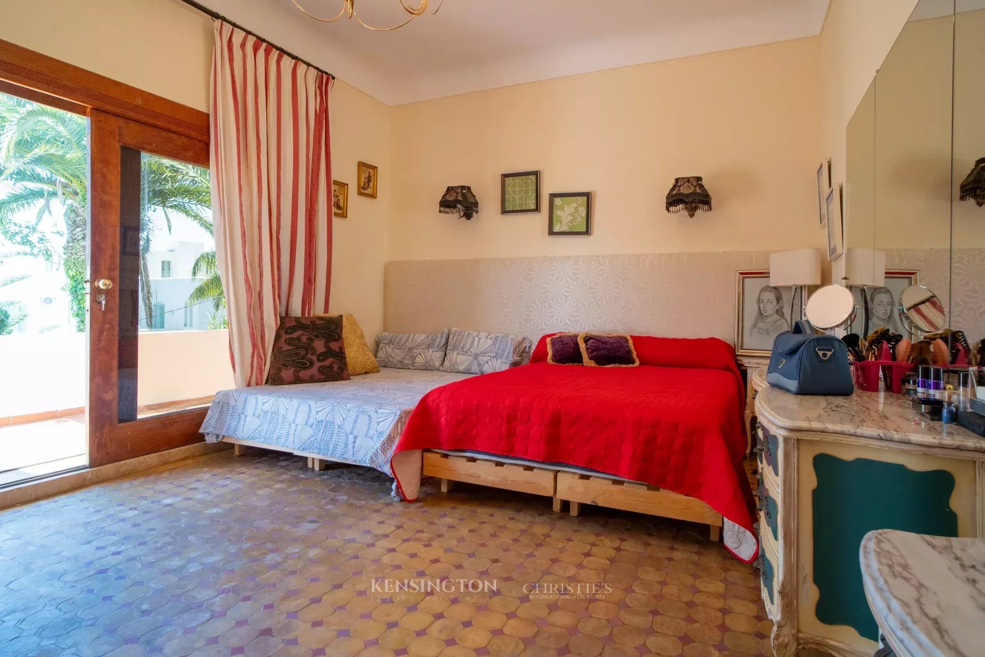 5 Bedroom Villa/Townhouse's Image 6