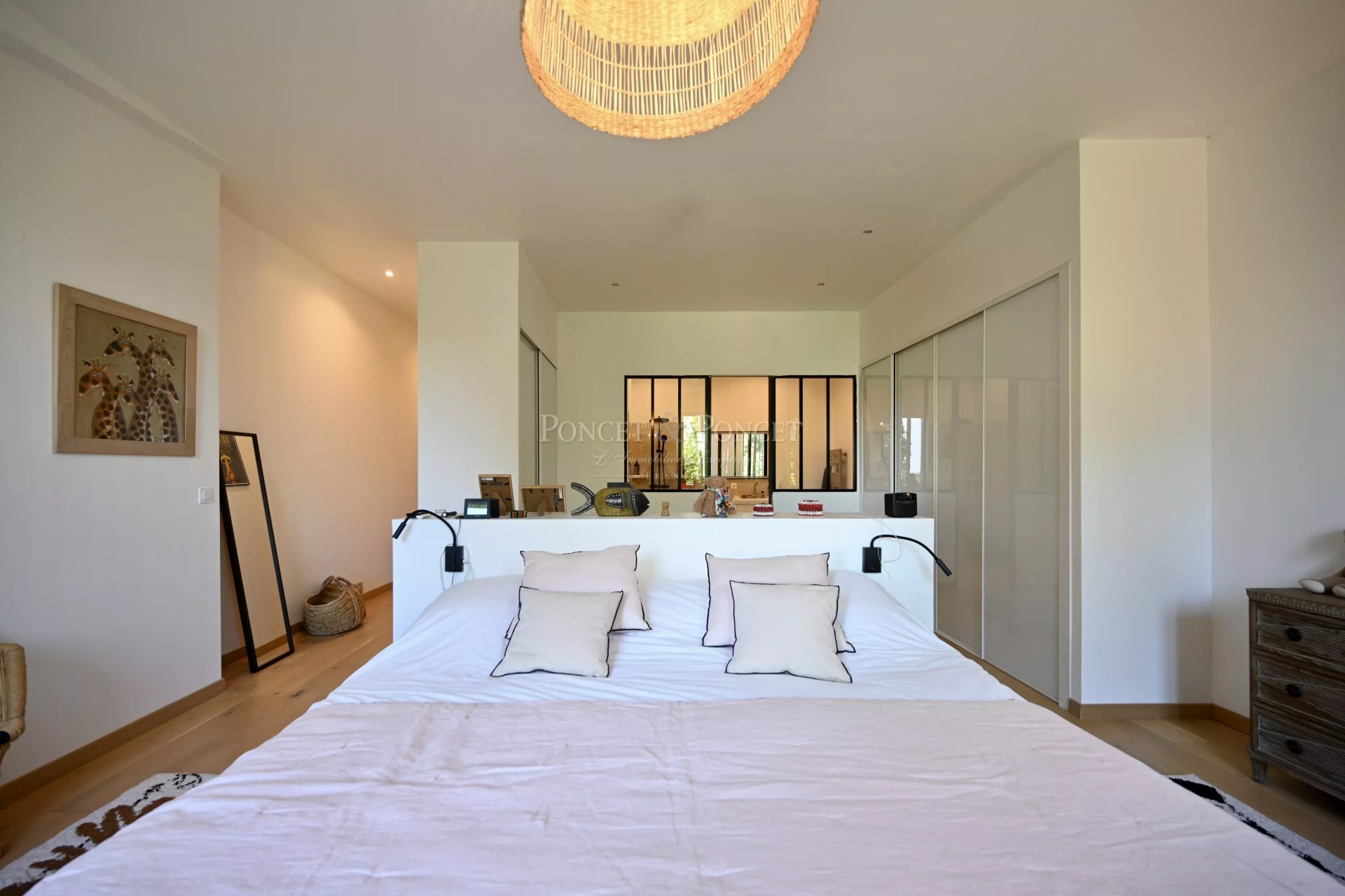 10 Bedroom Villa/Townhouse's Image 18