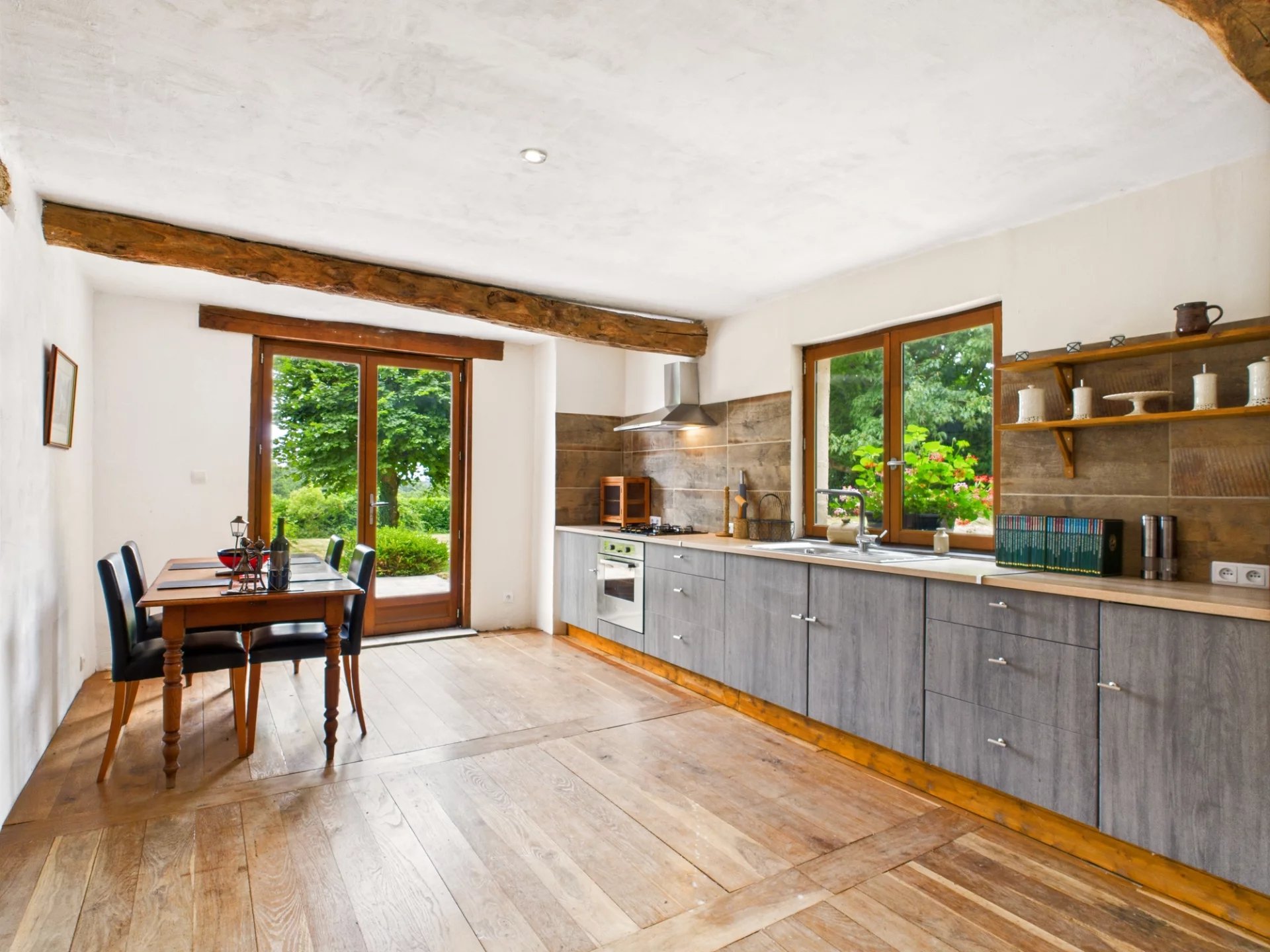 House in Saint-Mathieu - Image 4