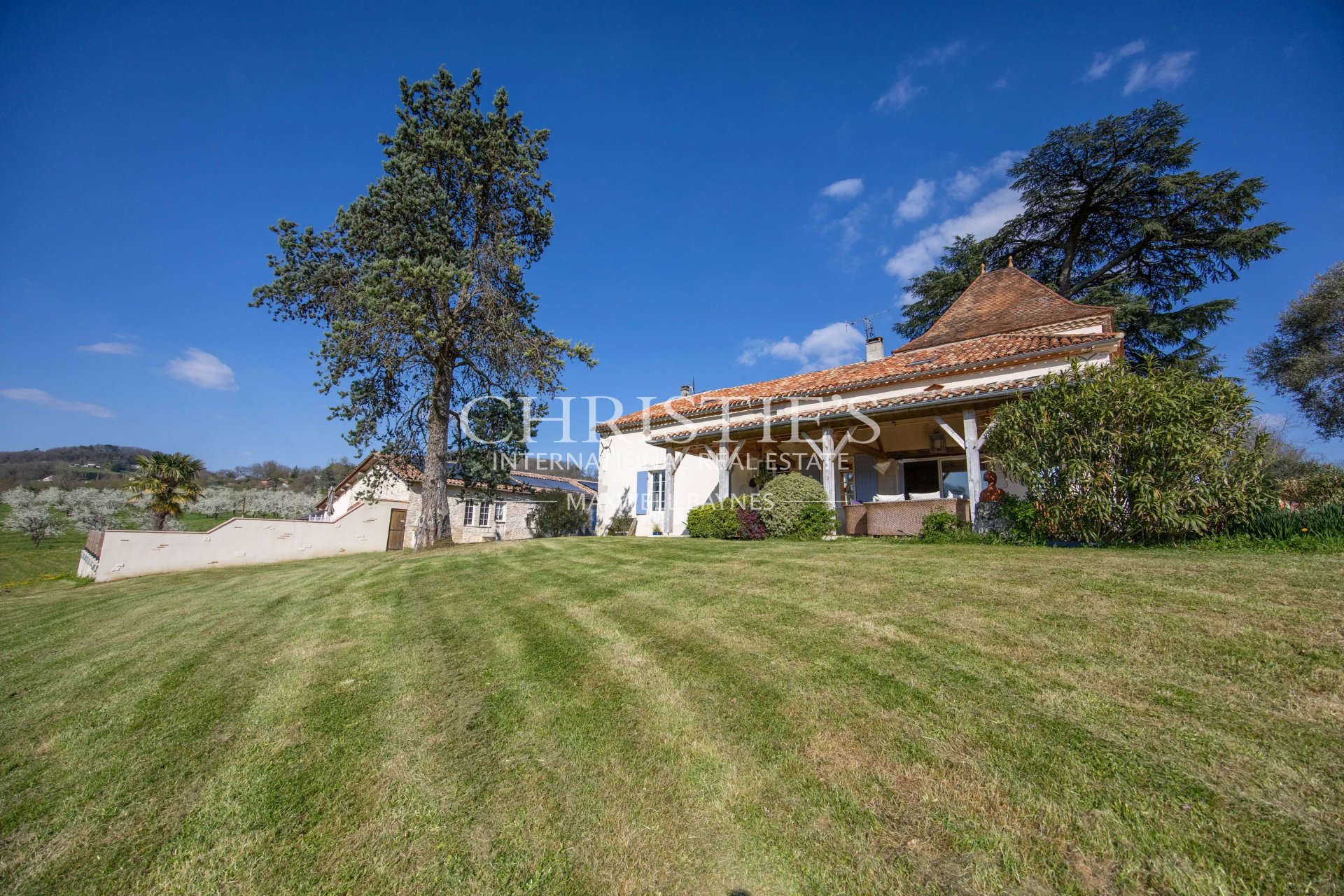 10 Bedroom Villa/Townhouse's Image 6
