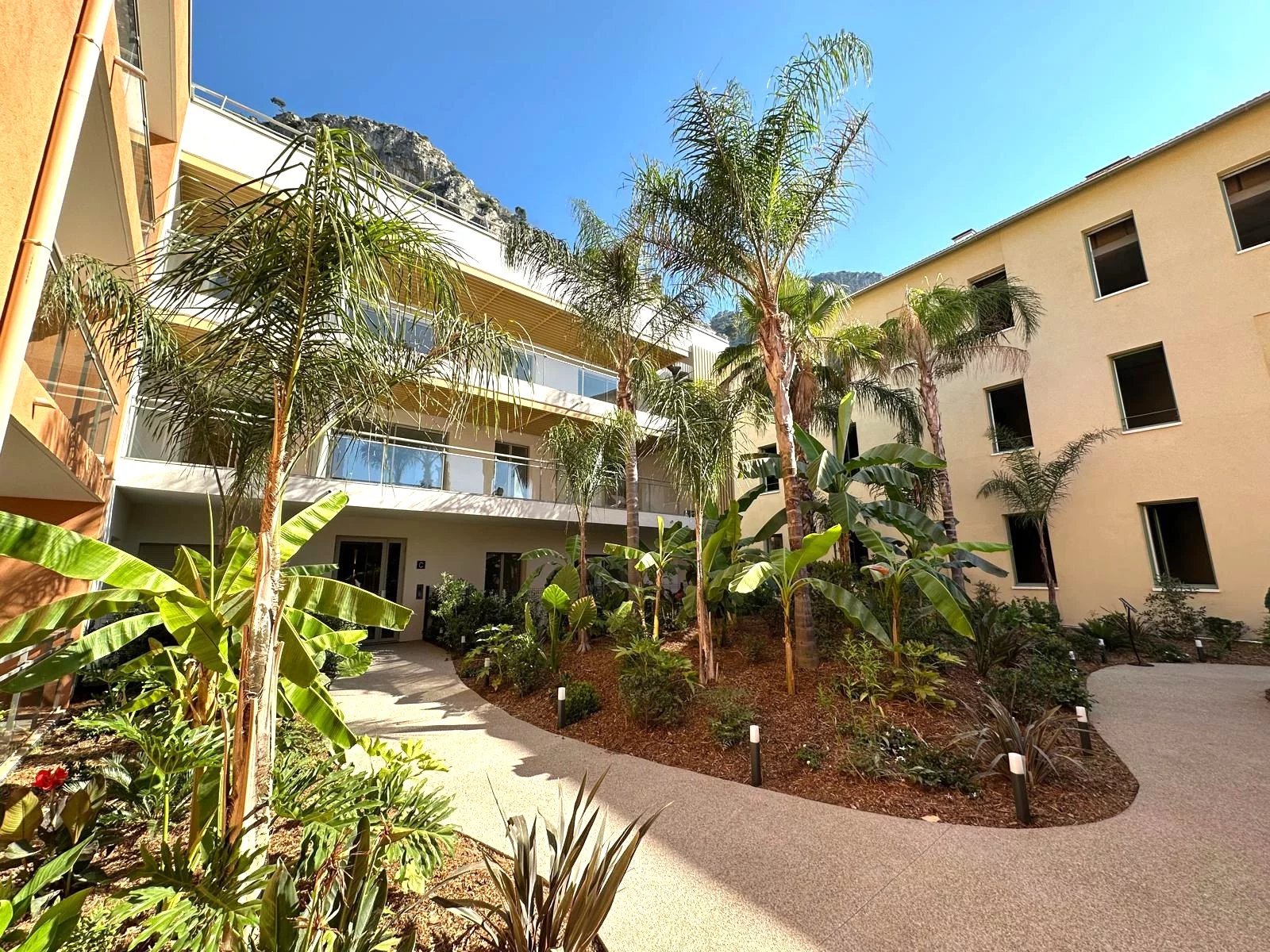 Apartment in Eze - view 1