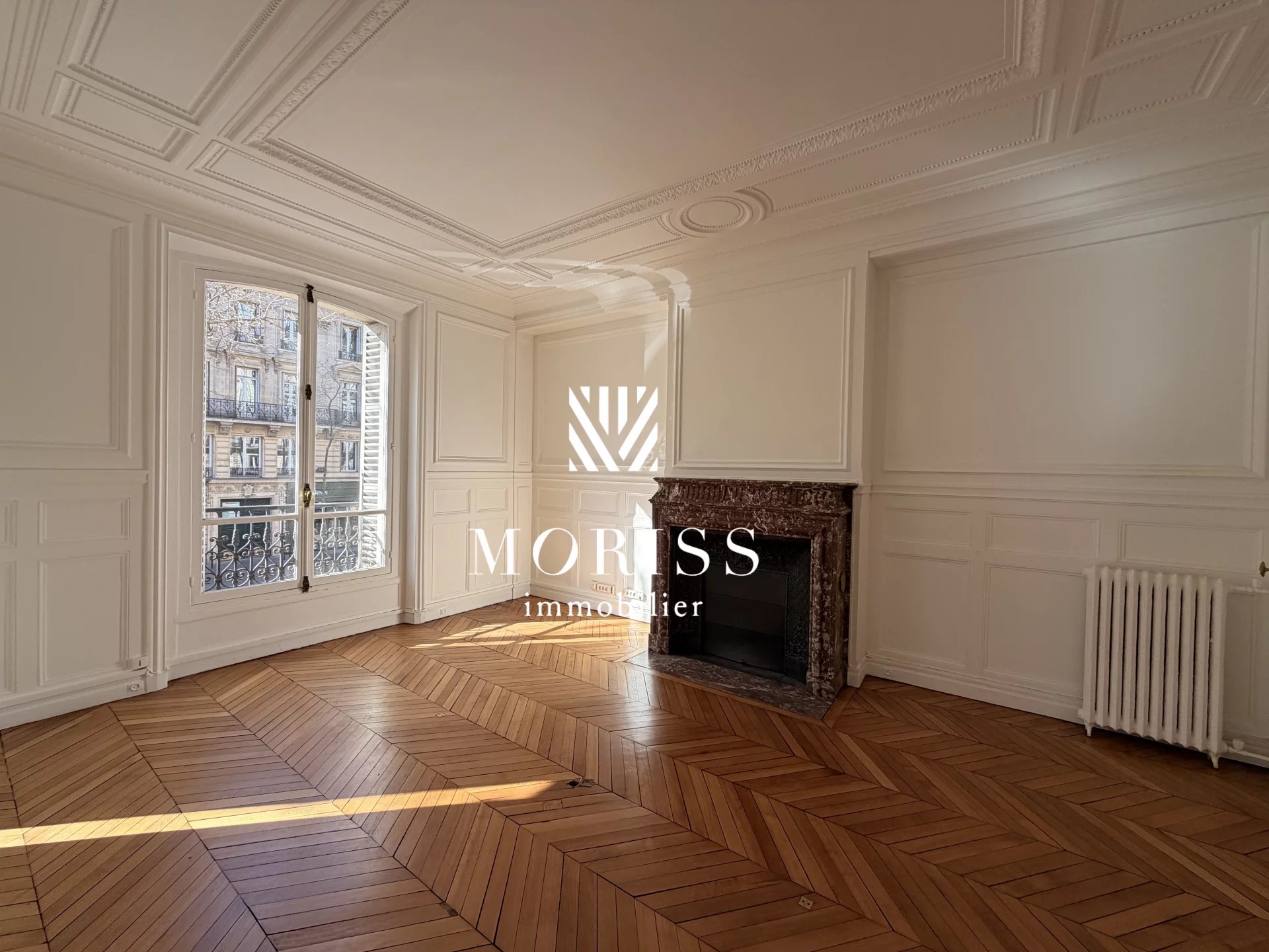 Paris 6 Appartement de 6 pièces de 212 m2 - Image Array