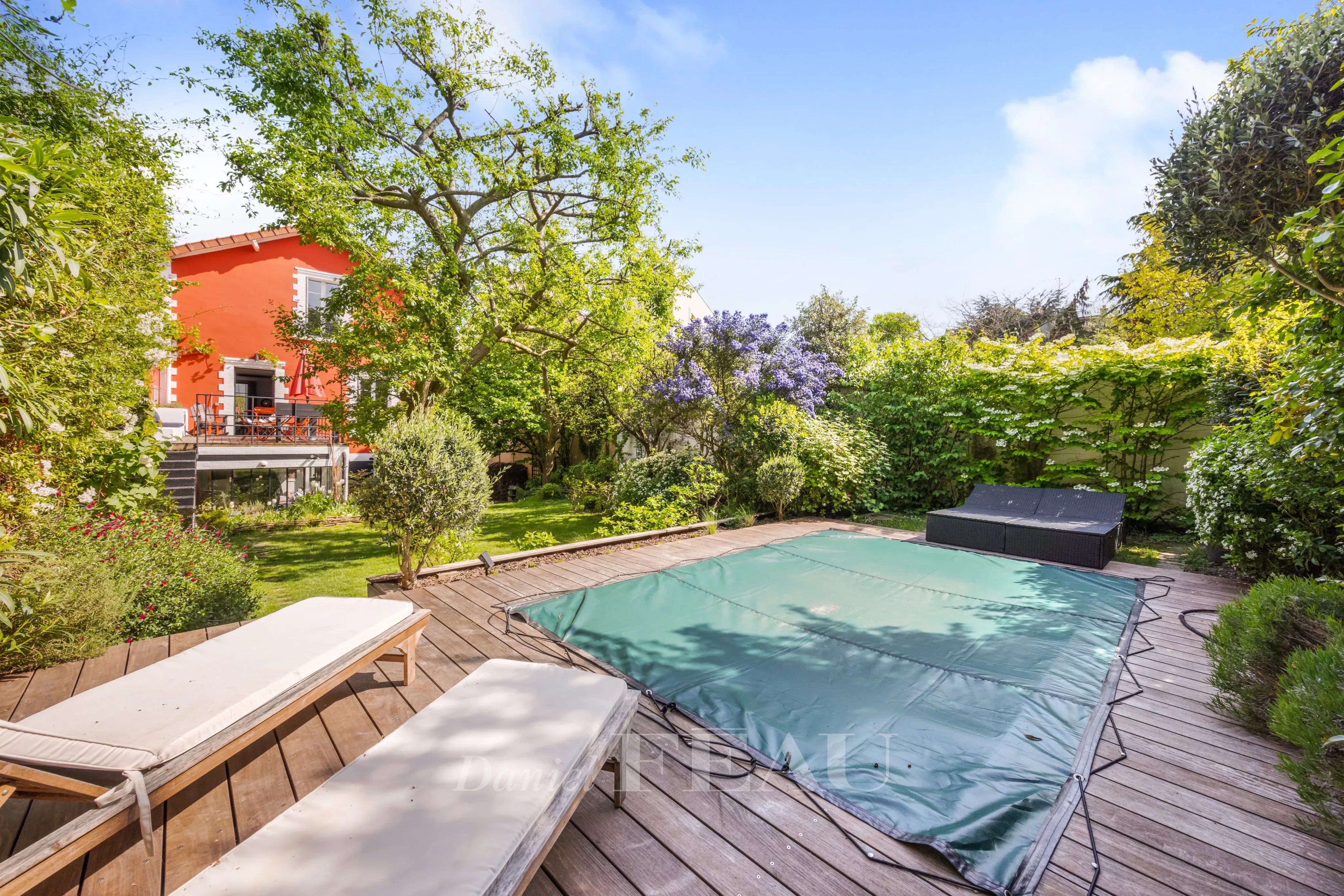 Sale House Suresnes