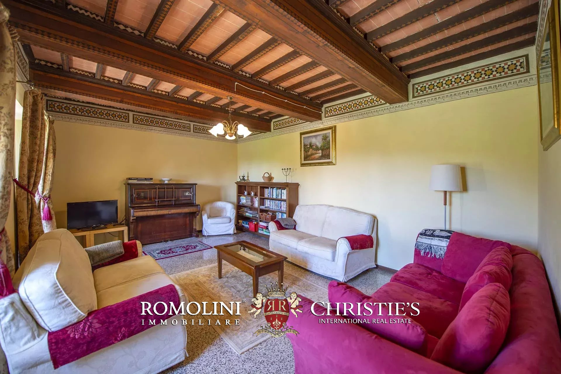 MANOR HOUSE FOR SALE IN CAPRESE MICHELANGELO, TUSCANY