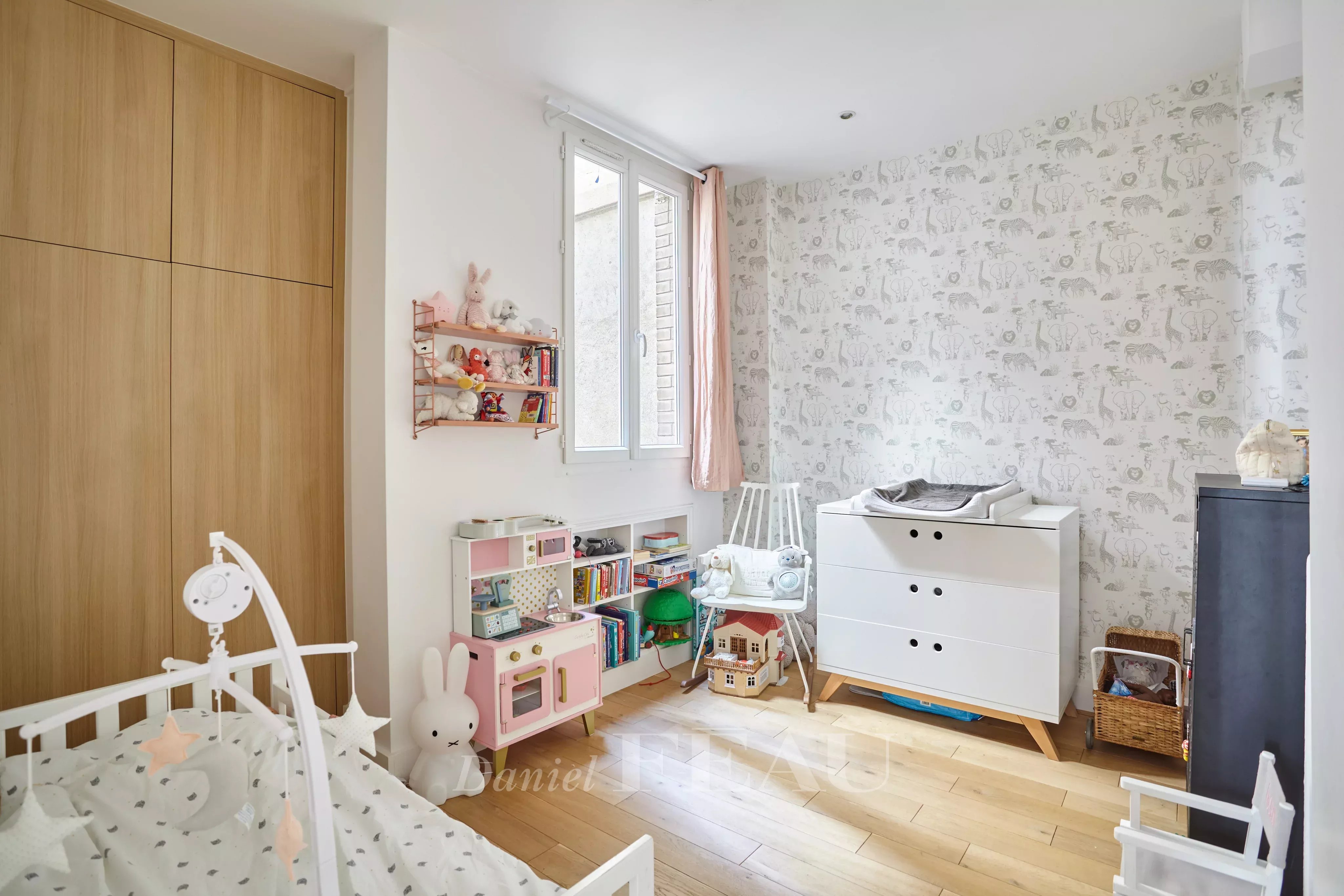 Sale Apartment Paris 16th
