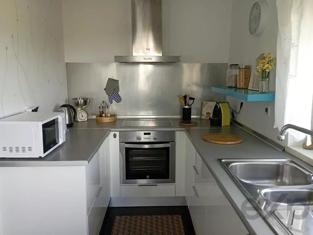 5-Bedroom Villa (2 x 3-Bedroom + 1 x 2-Bedroom Units) 86873882 image 49