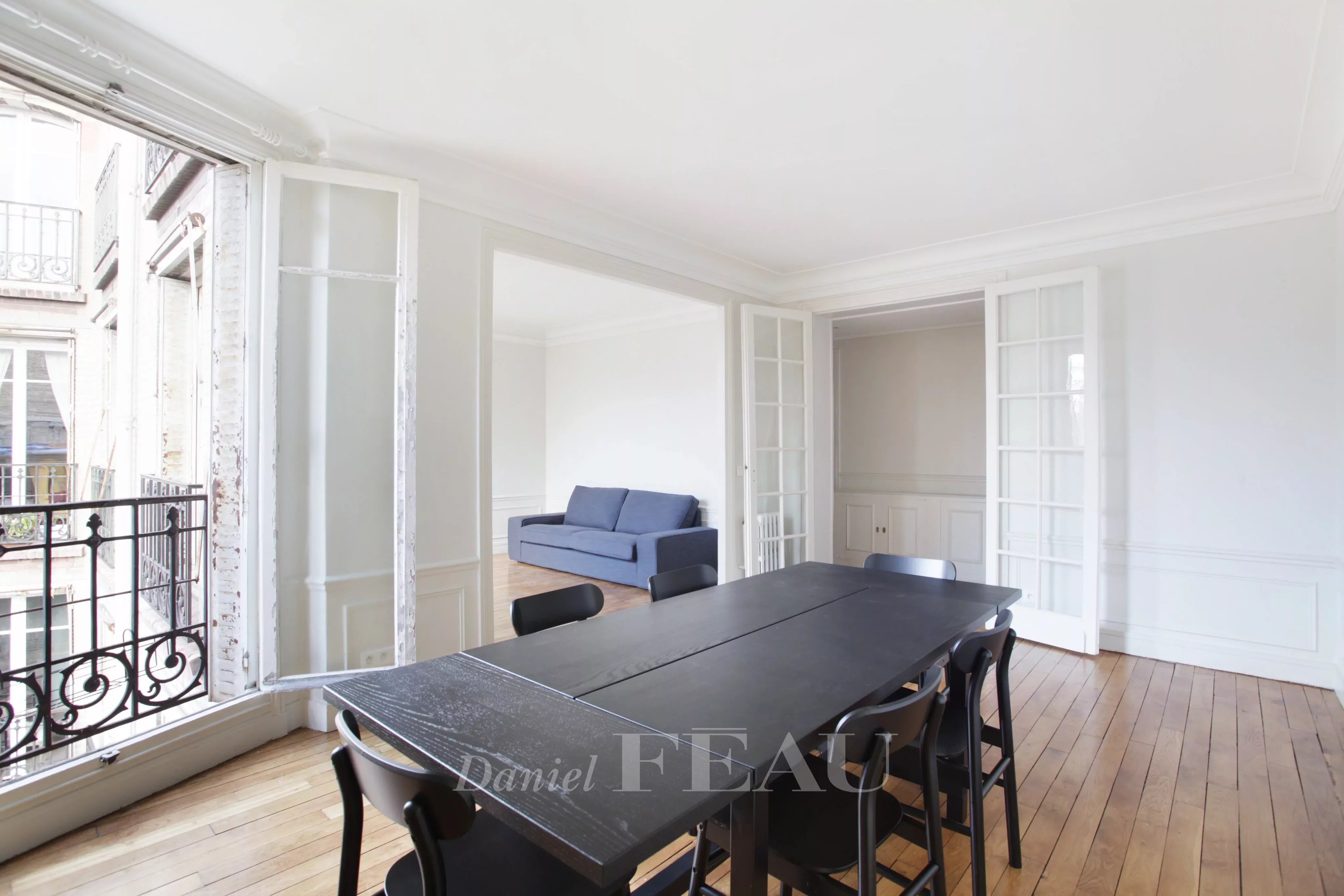 Dining room Wooden floor