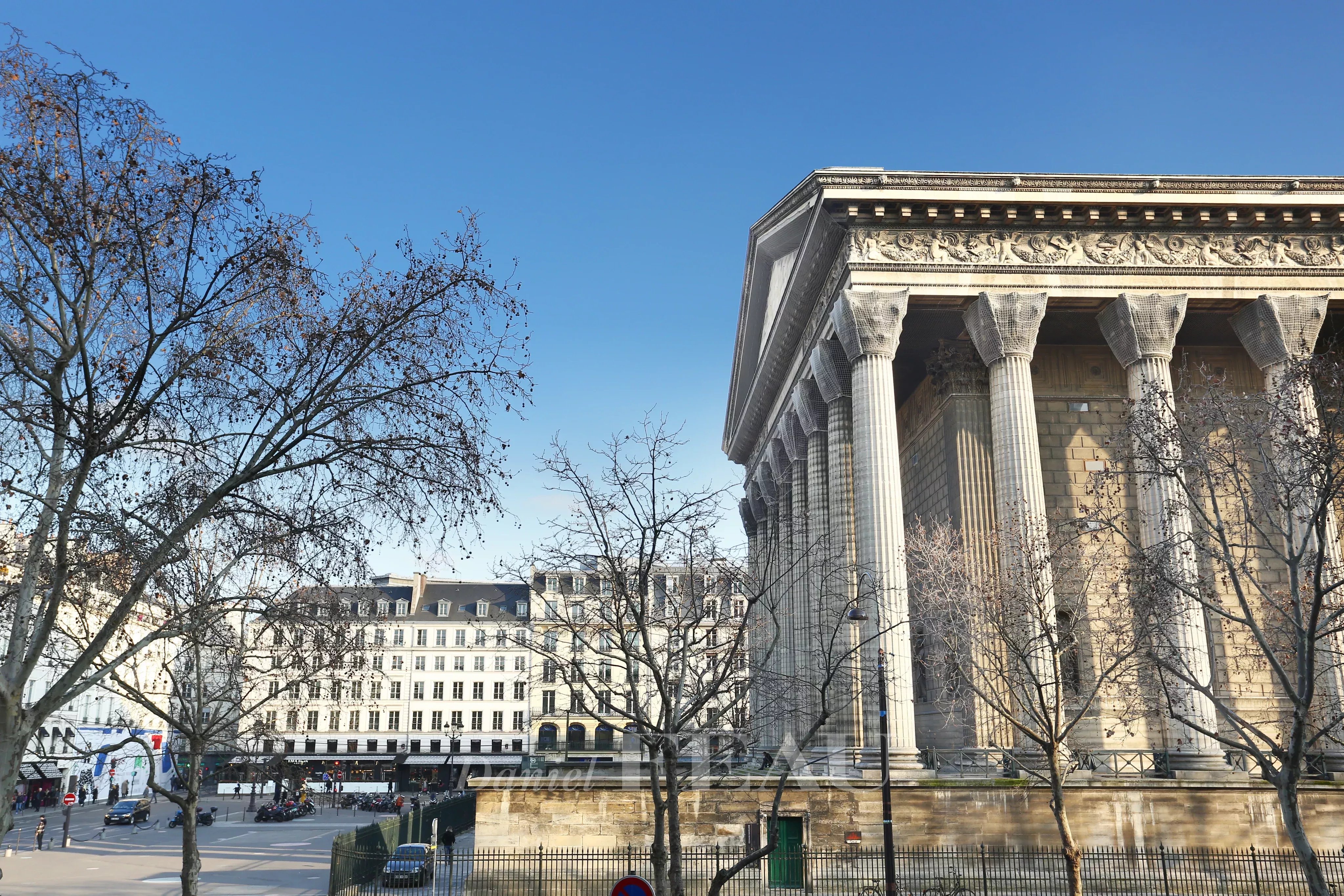 Paris 8th District – A renovated three-bed apartment in a prime location