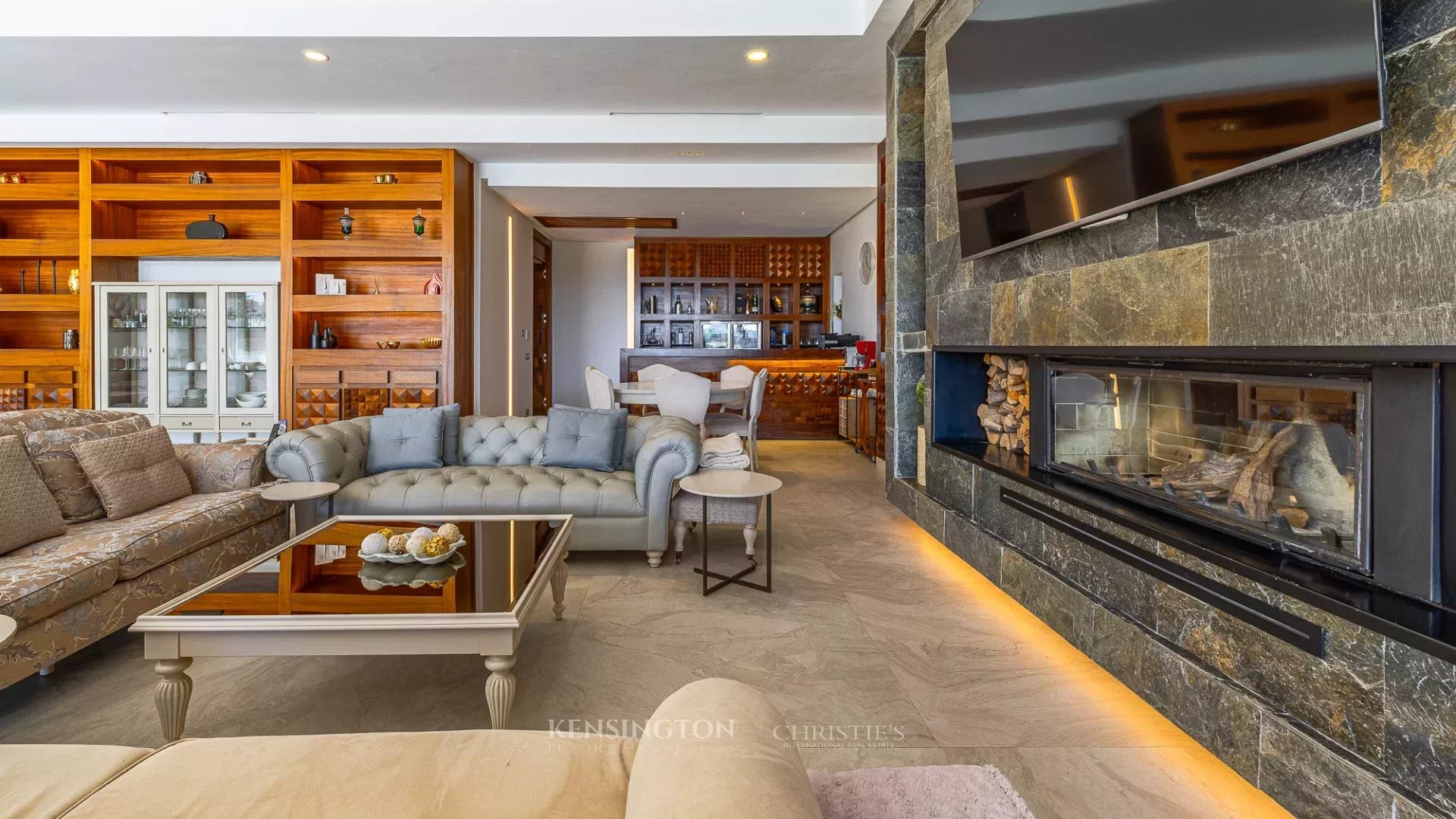 6 Bedroom Villa/Townhouse's Image 5