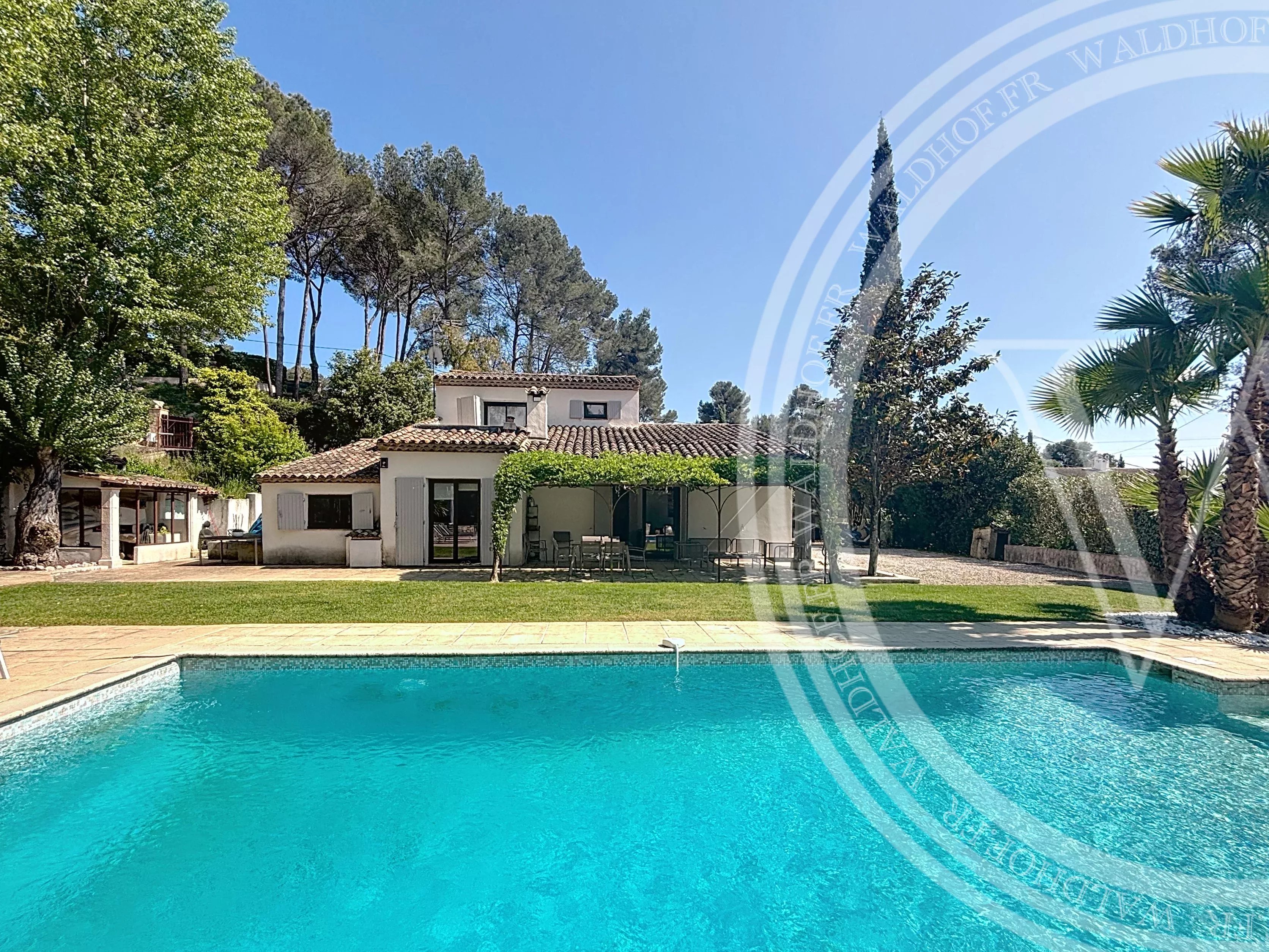 VILLA MORJANE