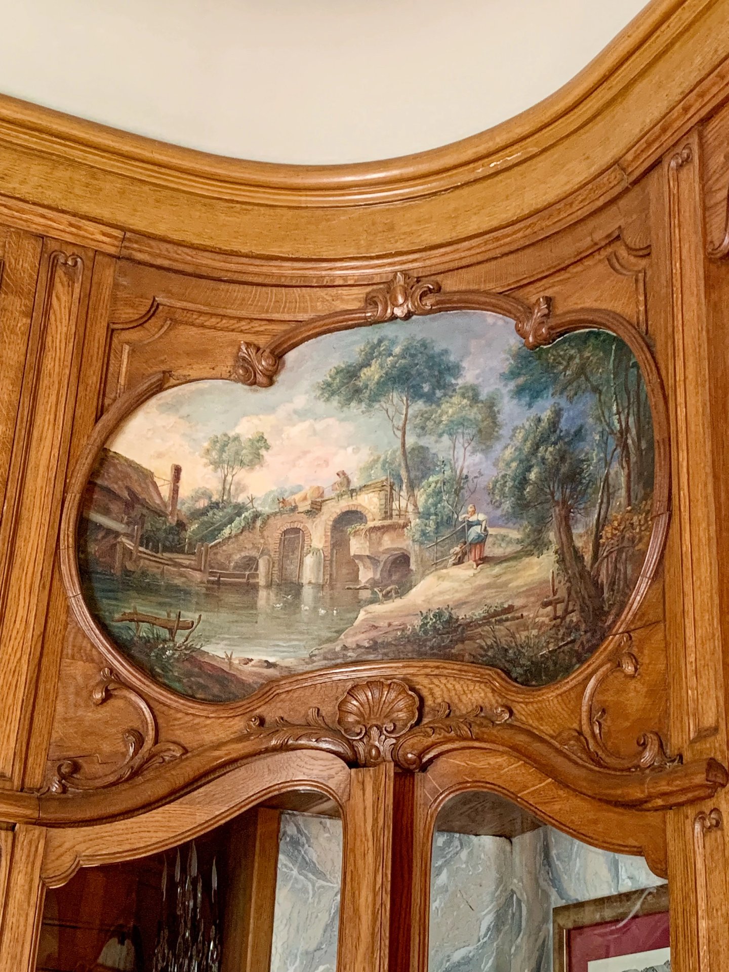 6 Bedroom Chateau's Image 10