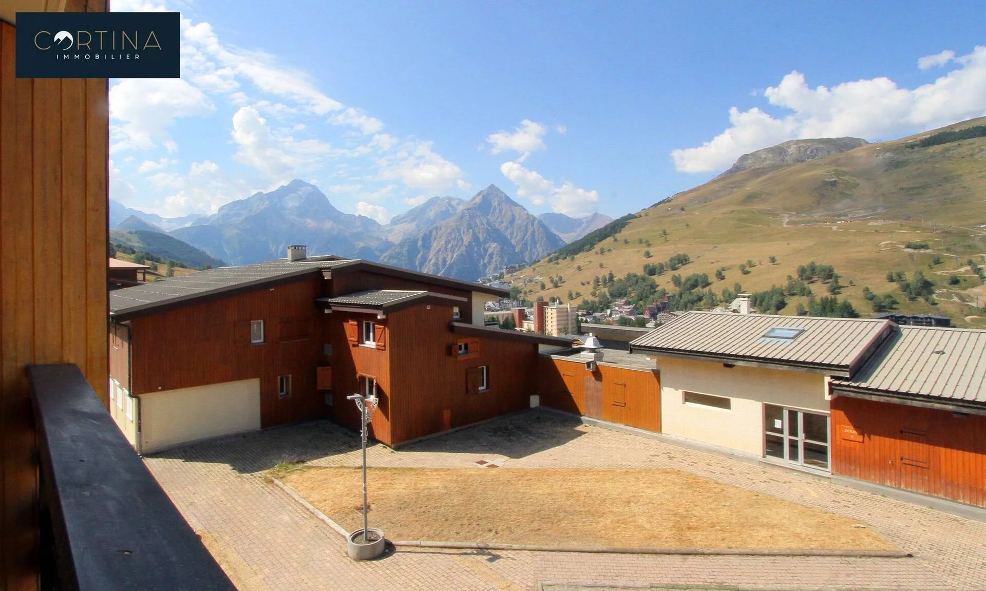 ÉCRINS 3 325 — Appartement pour 4 personnes