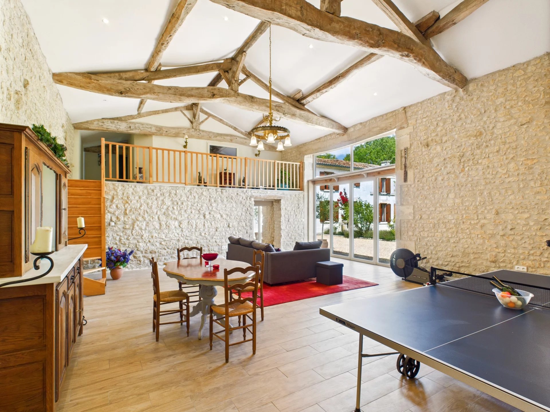 Superbe propriété rénovée avec 7 chambres
