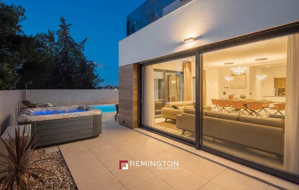 4 Bedroom Villa/Townhouse's Image 30
